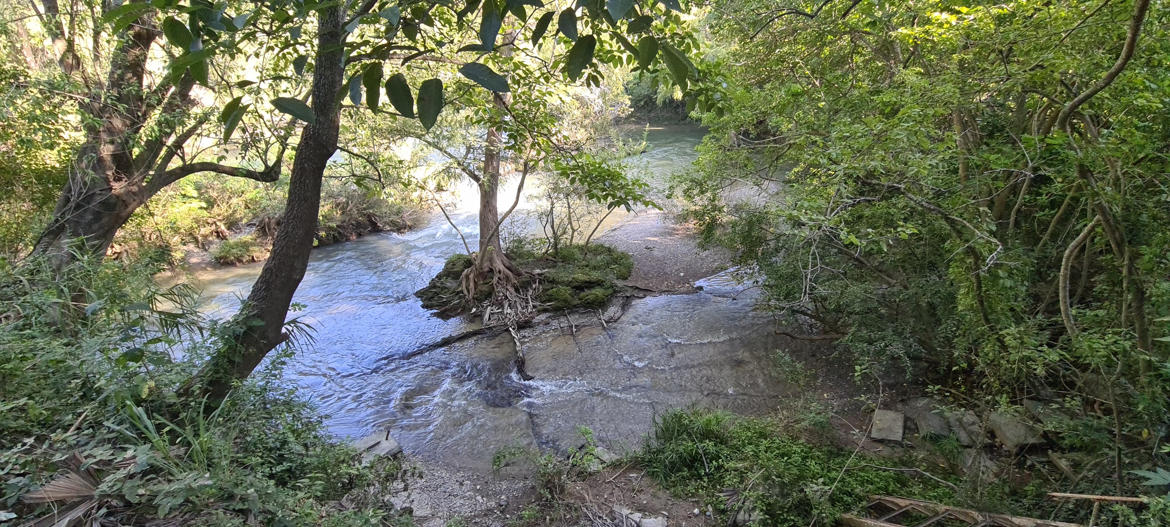 Restaurant "La Bocatoma III" image 5