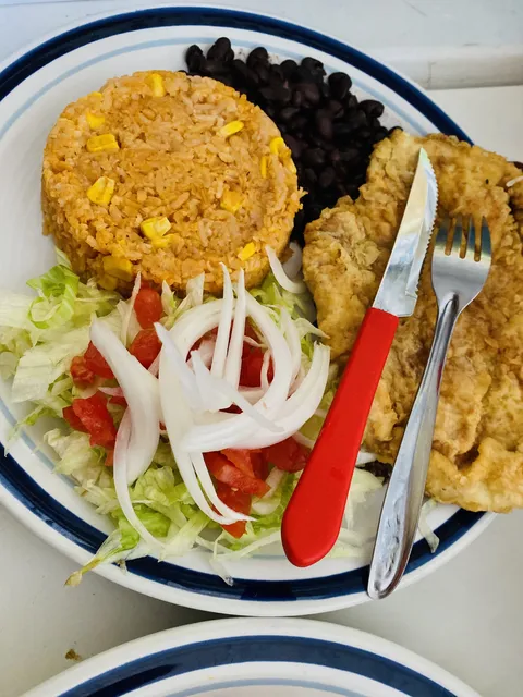 Comedor patty image 5