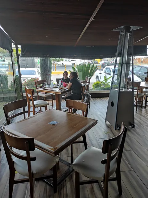 Tu Lunch image 1