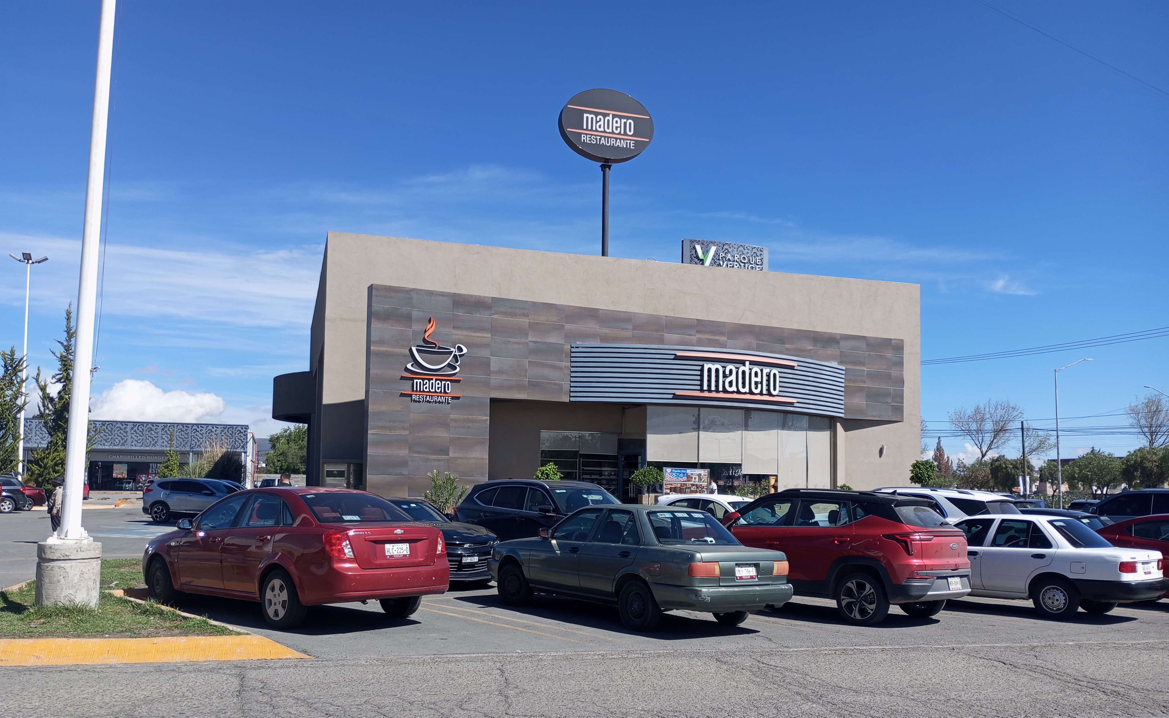 Madero Restaurante - Villas image 4