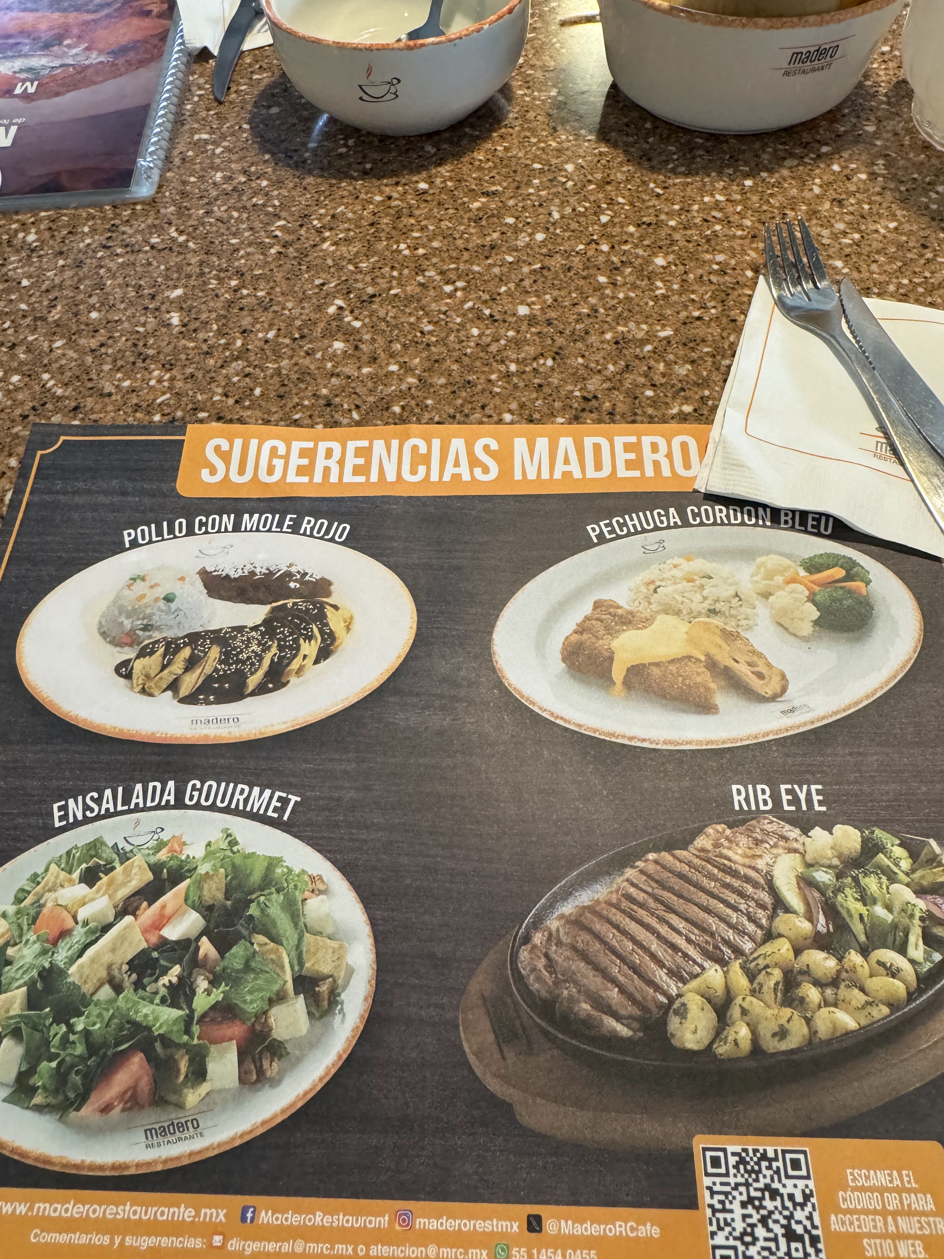 Madero Restaurante - Villas image 7