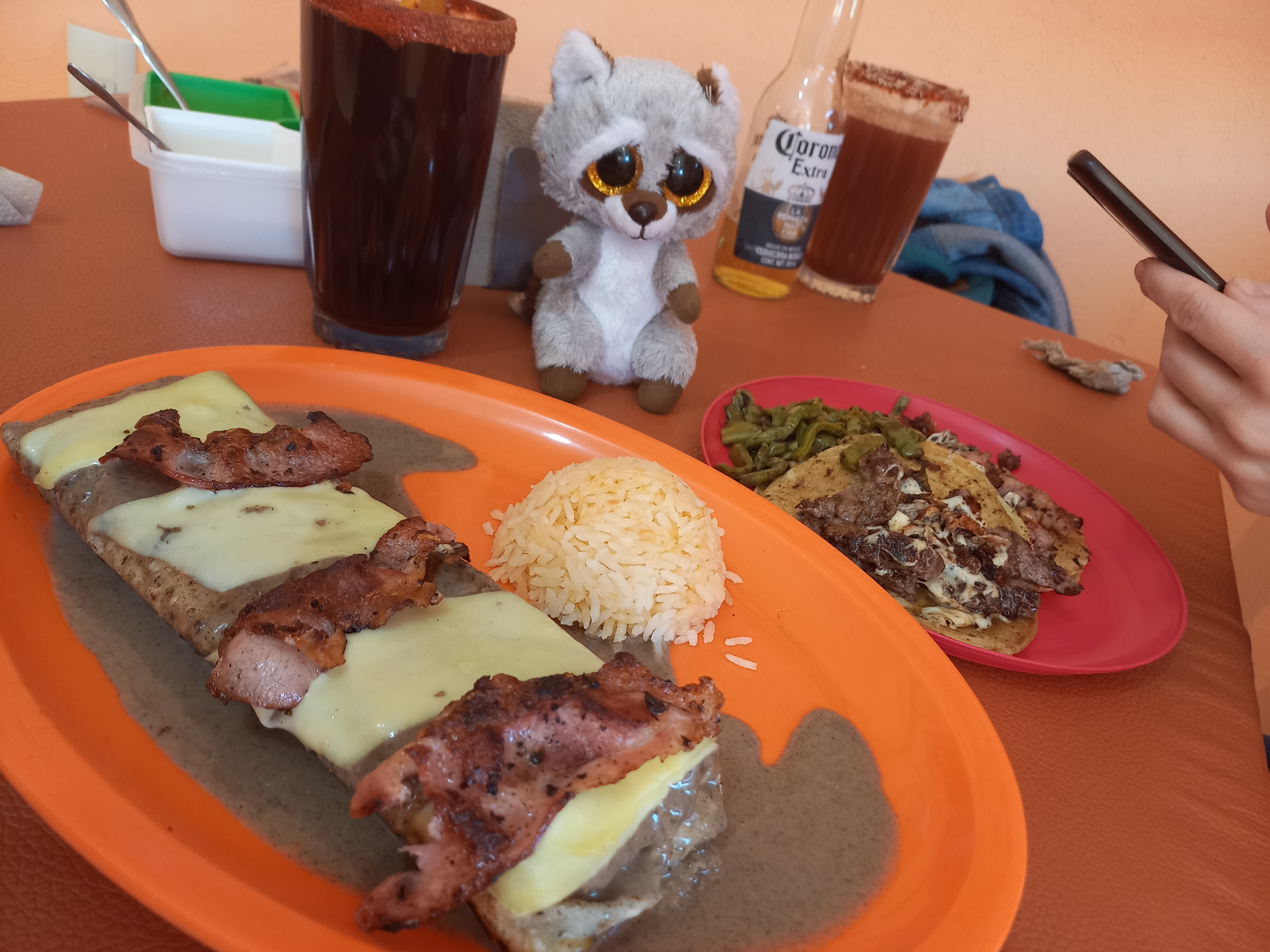 Burritos El Chivero Restaurante image 5