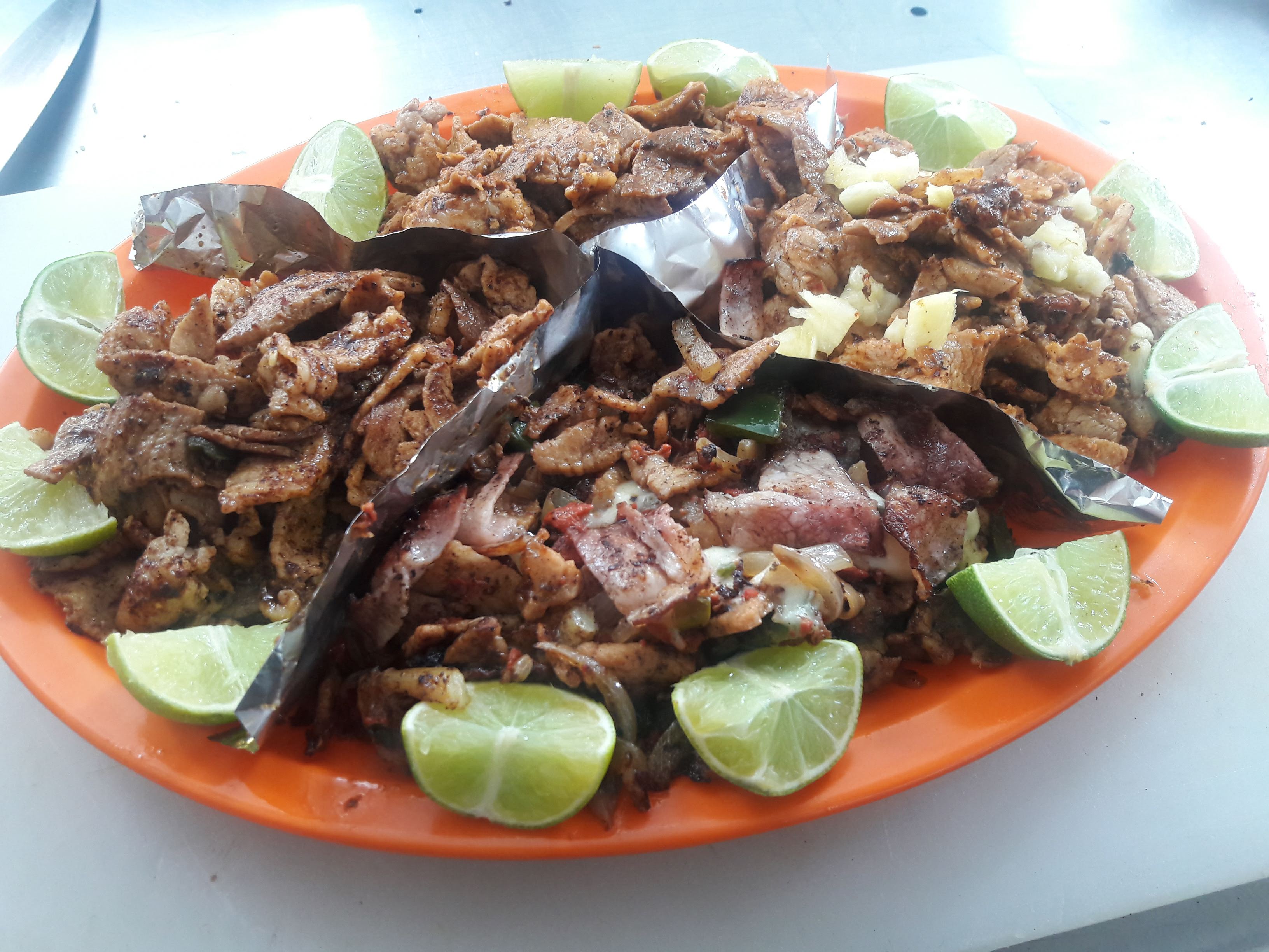 Burritos El Chivero Restaurante image 8