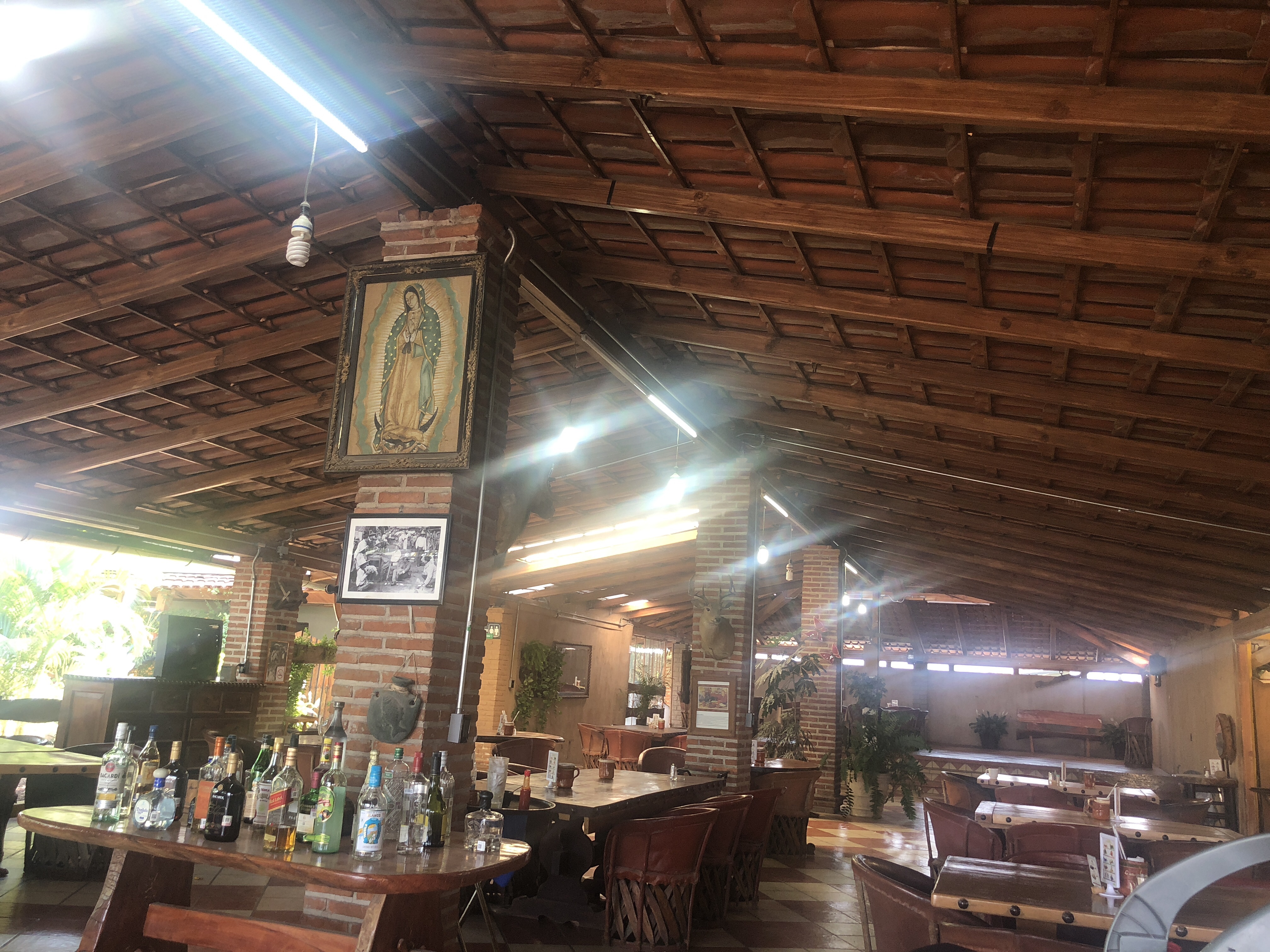 Birrieria & Restaurant "Los Chavas" Acatlan image 1