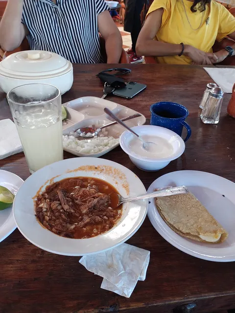 Birrieria & Restaurant "Los Chavas" Acatlan image 2