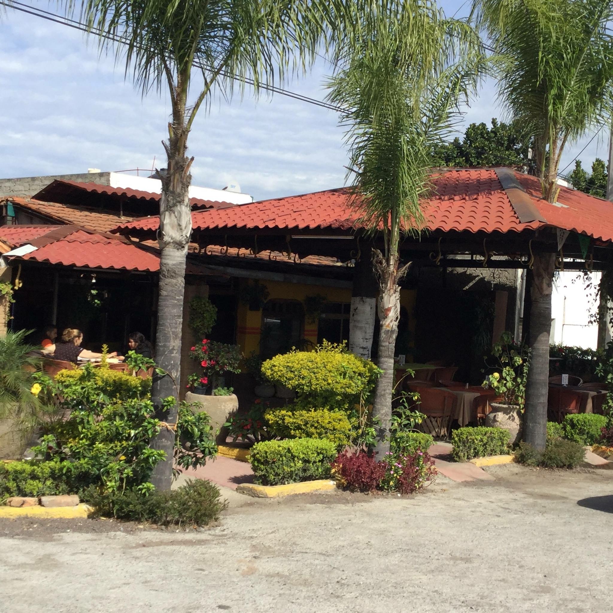 Birrieria & Restaurant "Los Chavas" Acatlan image 3