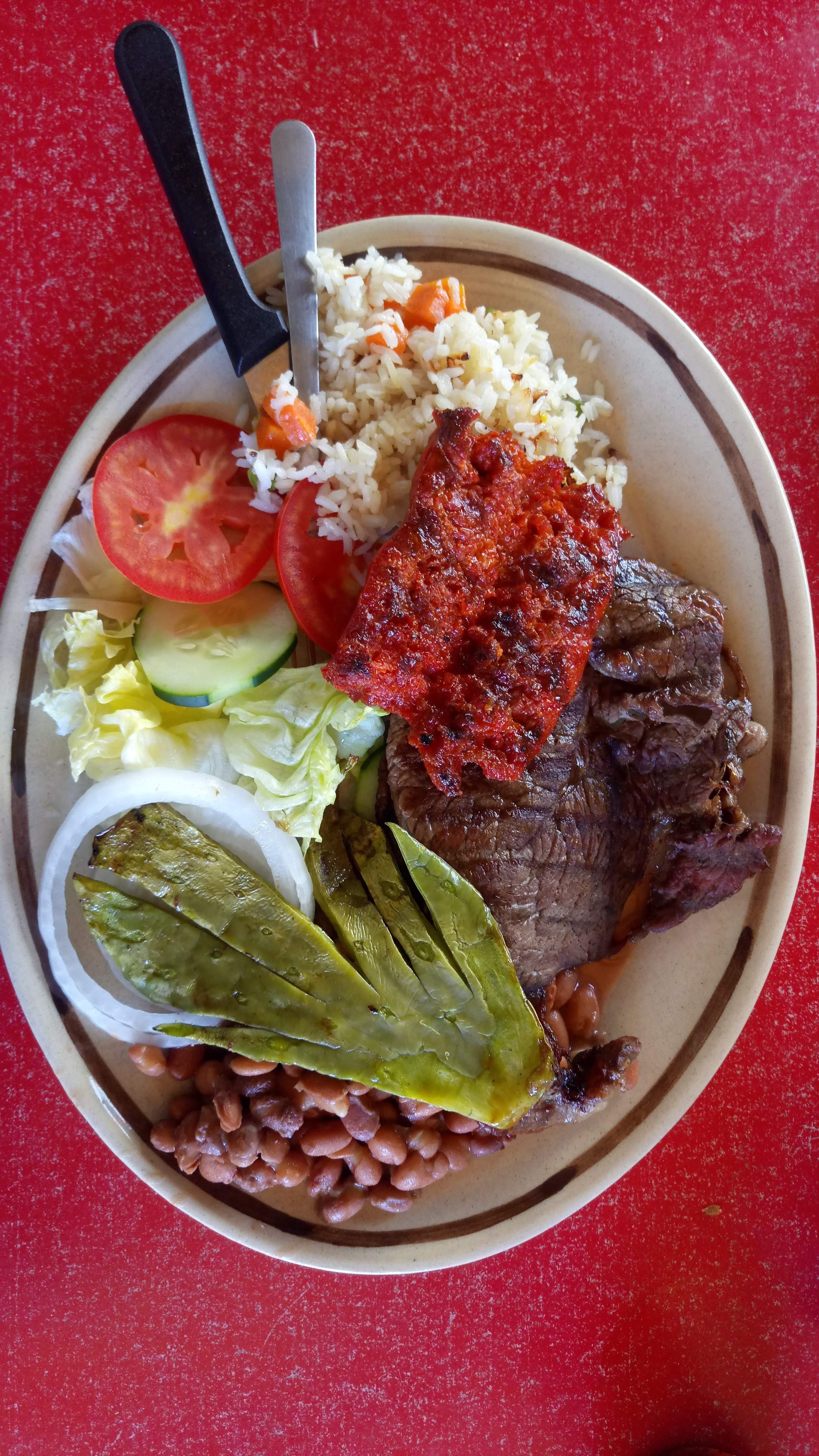 El Bambú carnes y mariscos image 2