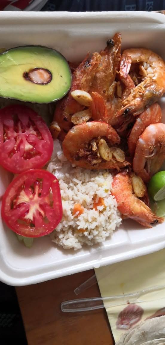 El Bambú carnes y mariscos image 7