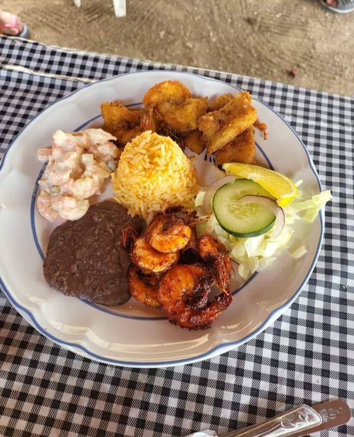 Mariscos el pescador image 5