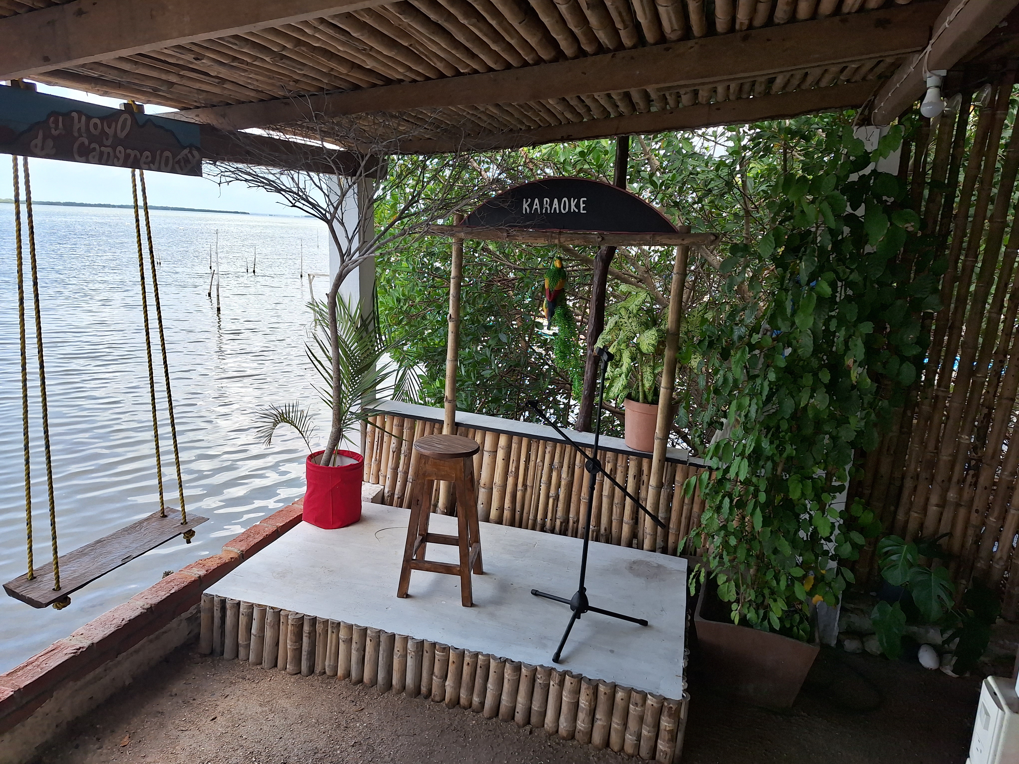 Restaurante El Hoyo De Cangrejo TNT Mariscos image 3