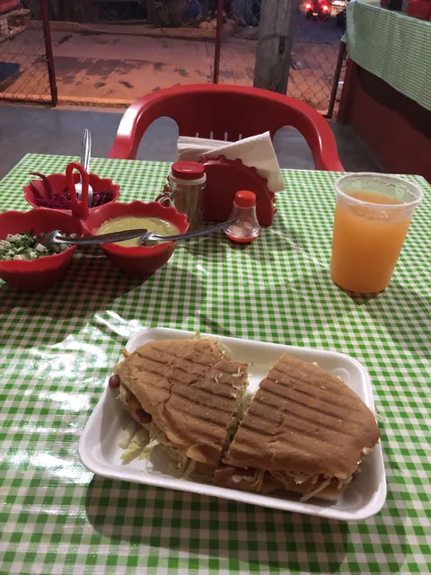 Cenaduria Laura image 5