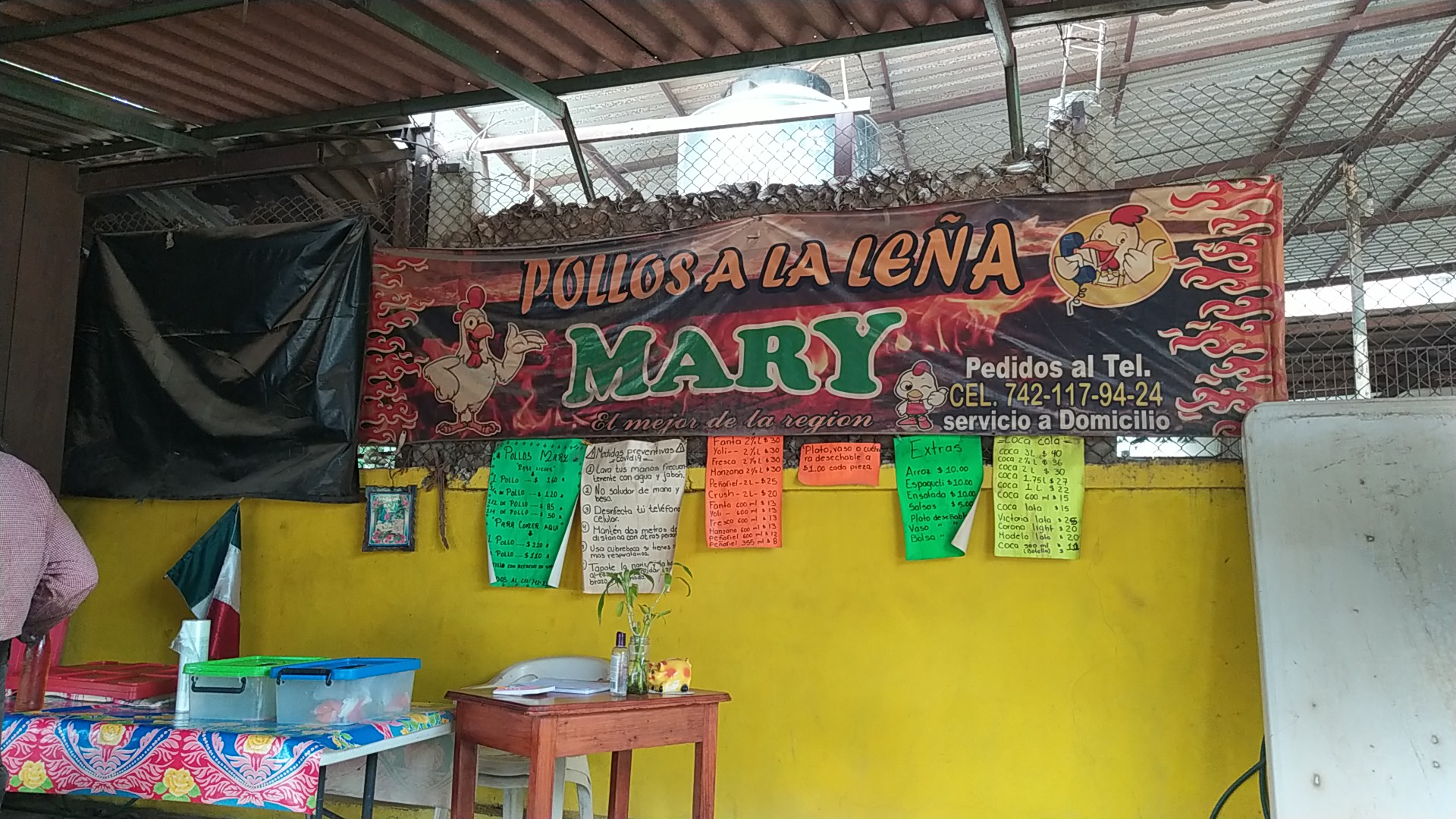 Pollos a la Leña Mary image 1