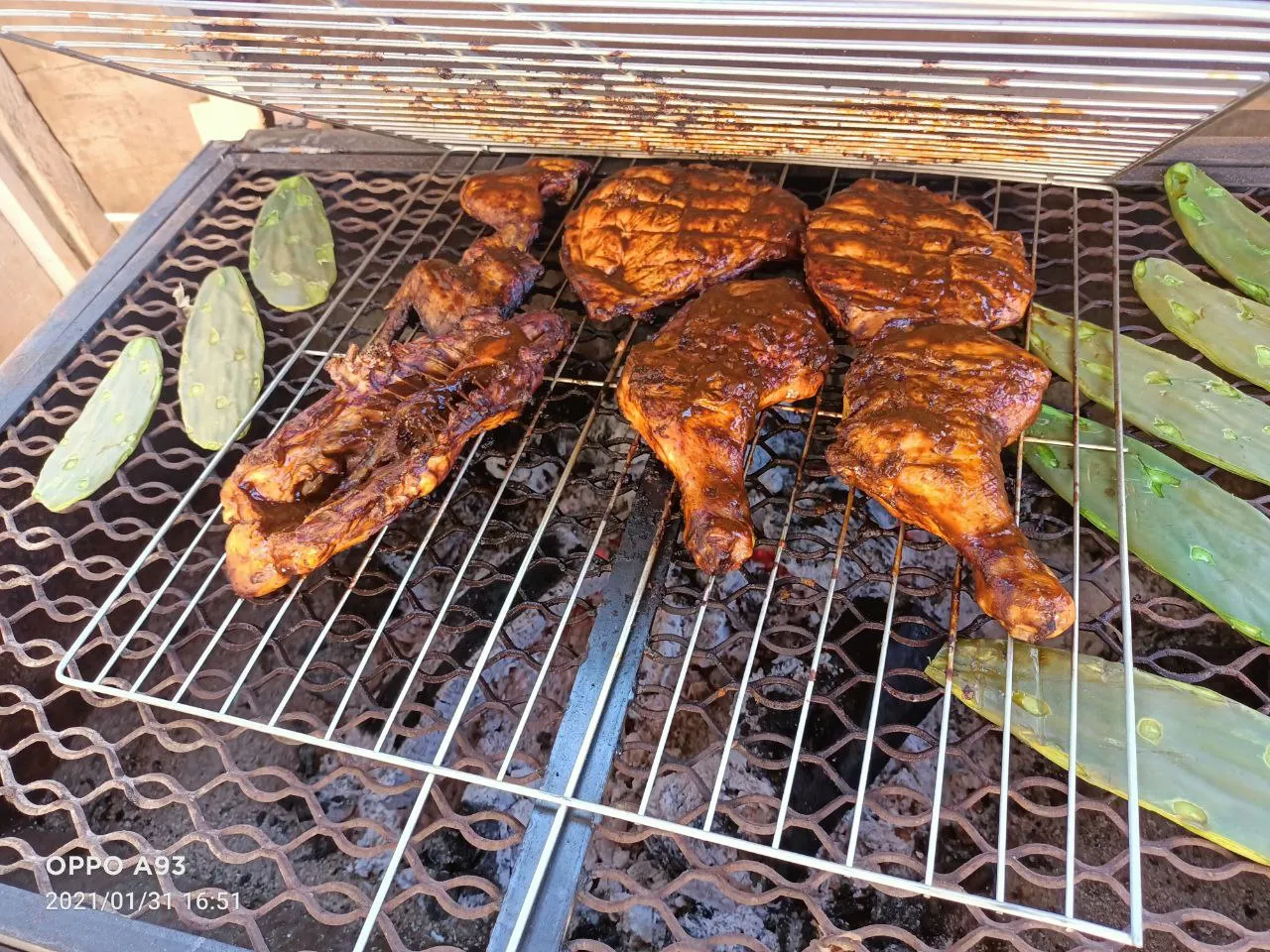 Pollos al carbón "El costeñito" image 2