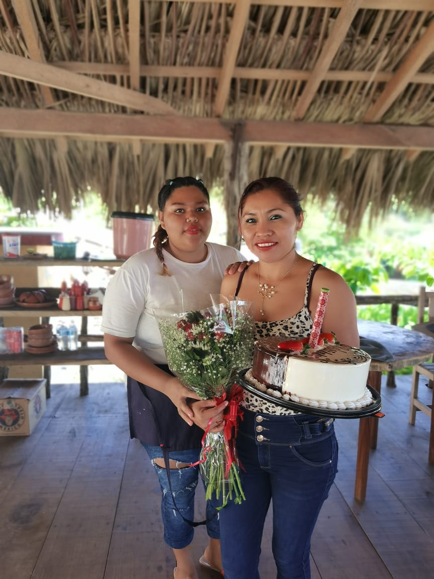 Escondido restaurante image 3