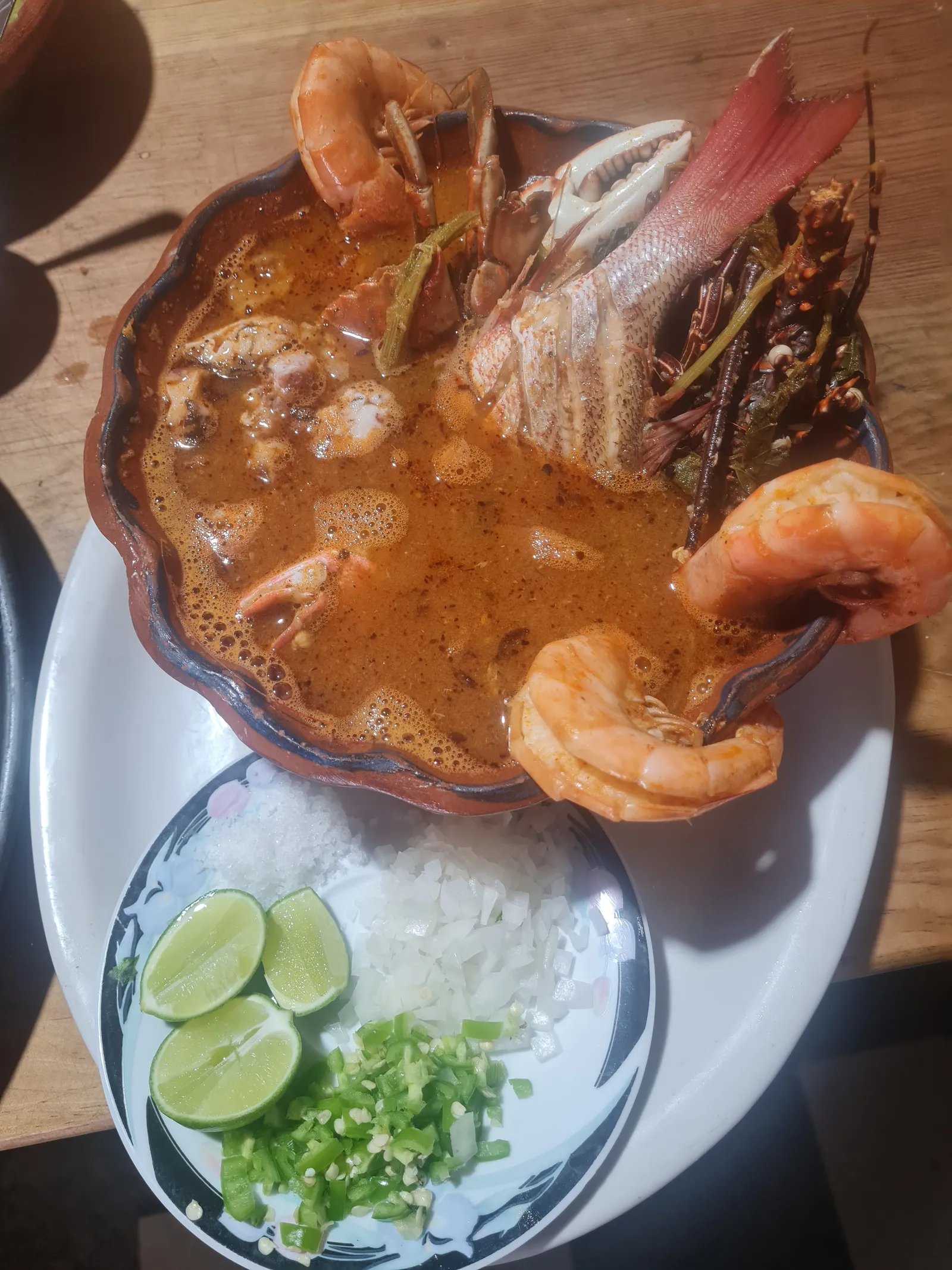 EL TIBURON image 3