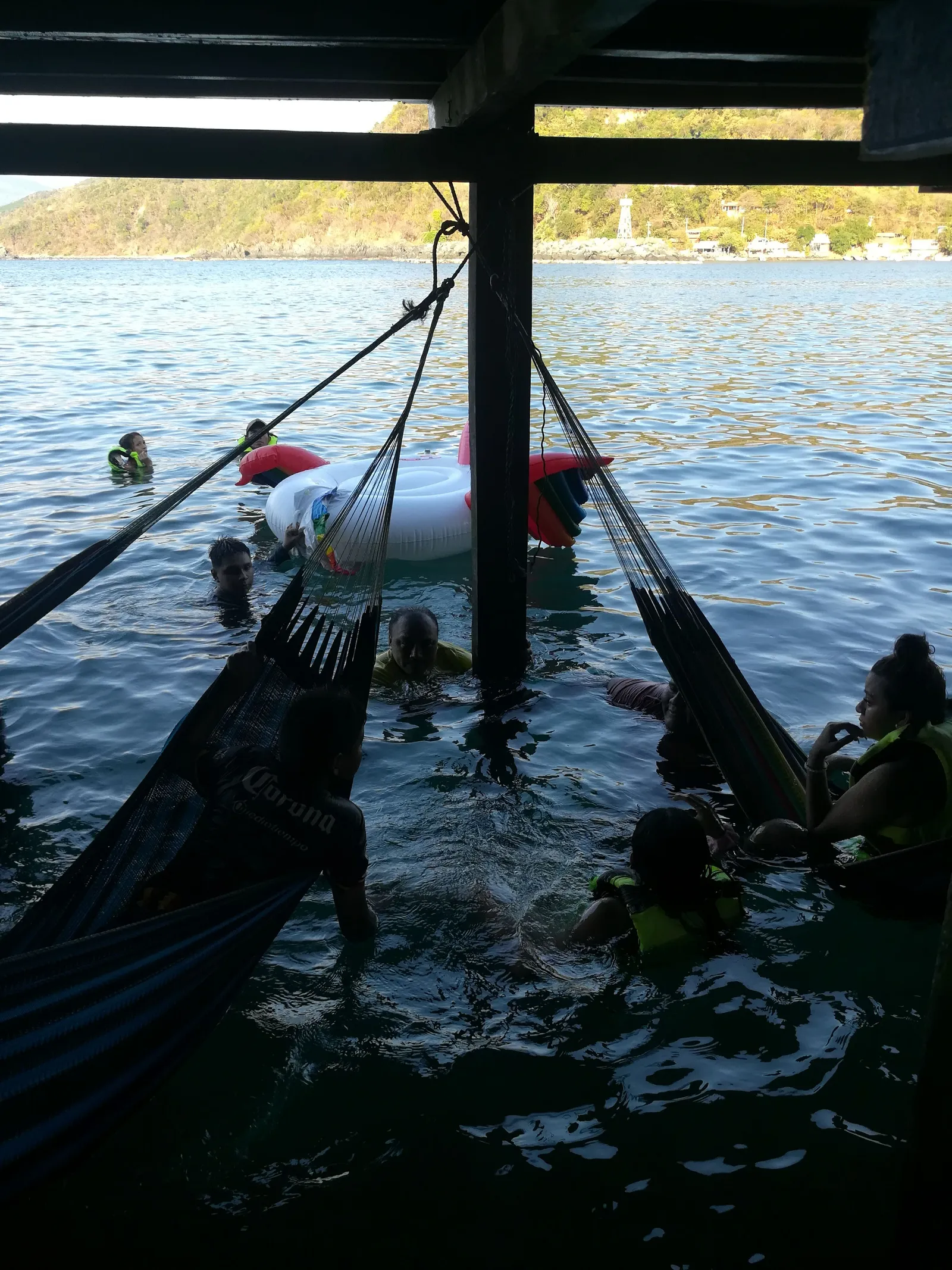 EL TIBURON image 9