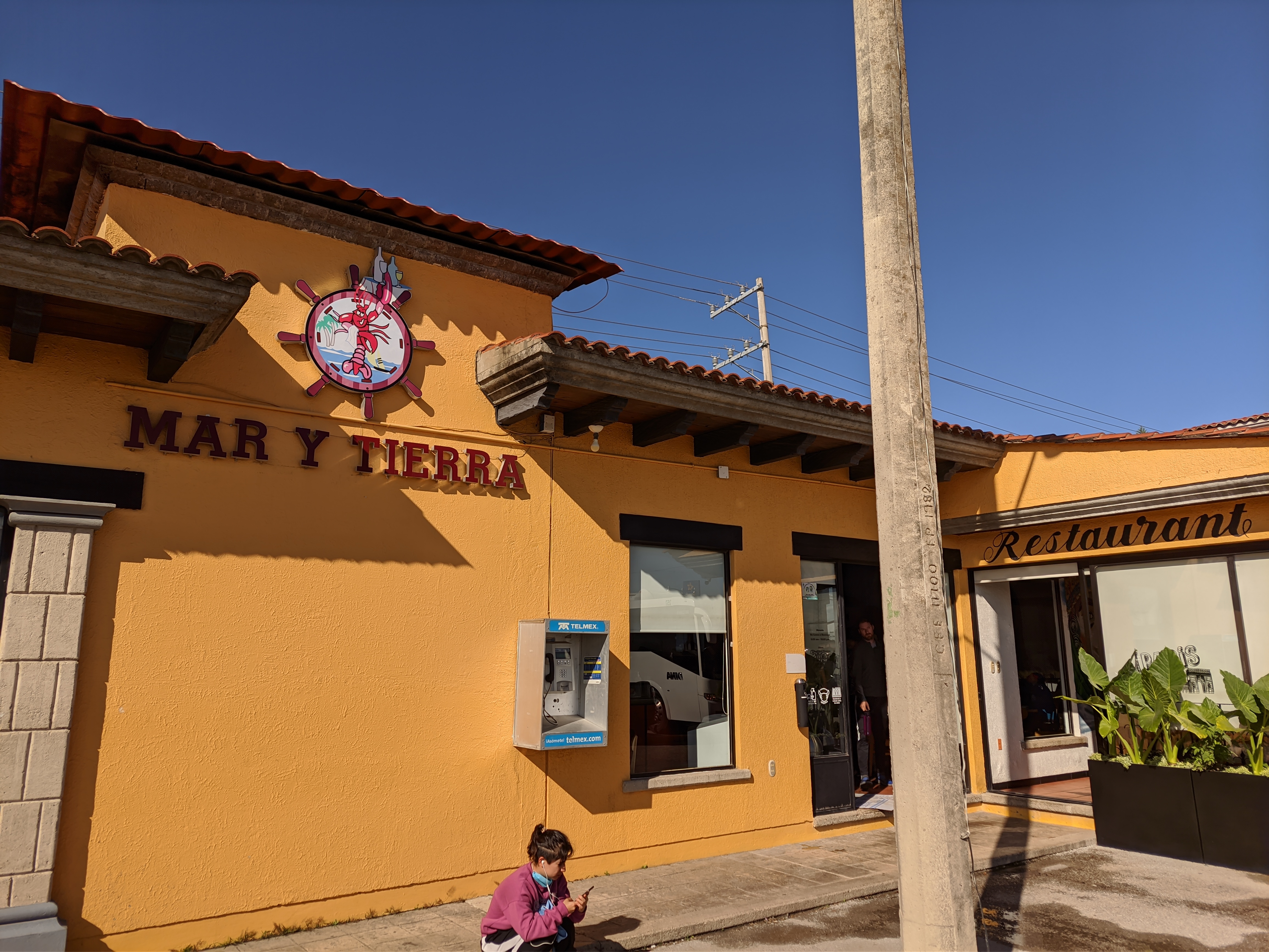 Mar y Tierra image 1