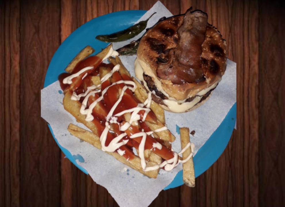 Alitas y hamburguesa Lucy image 4