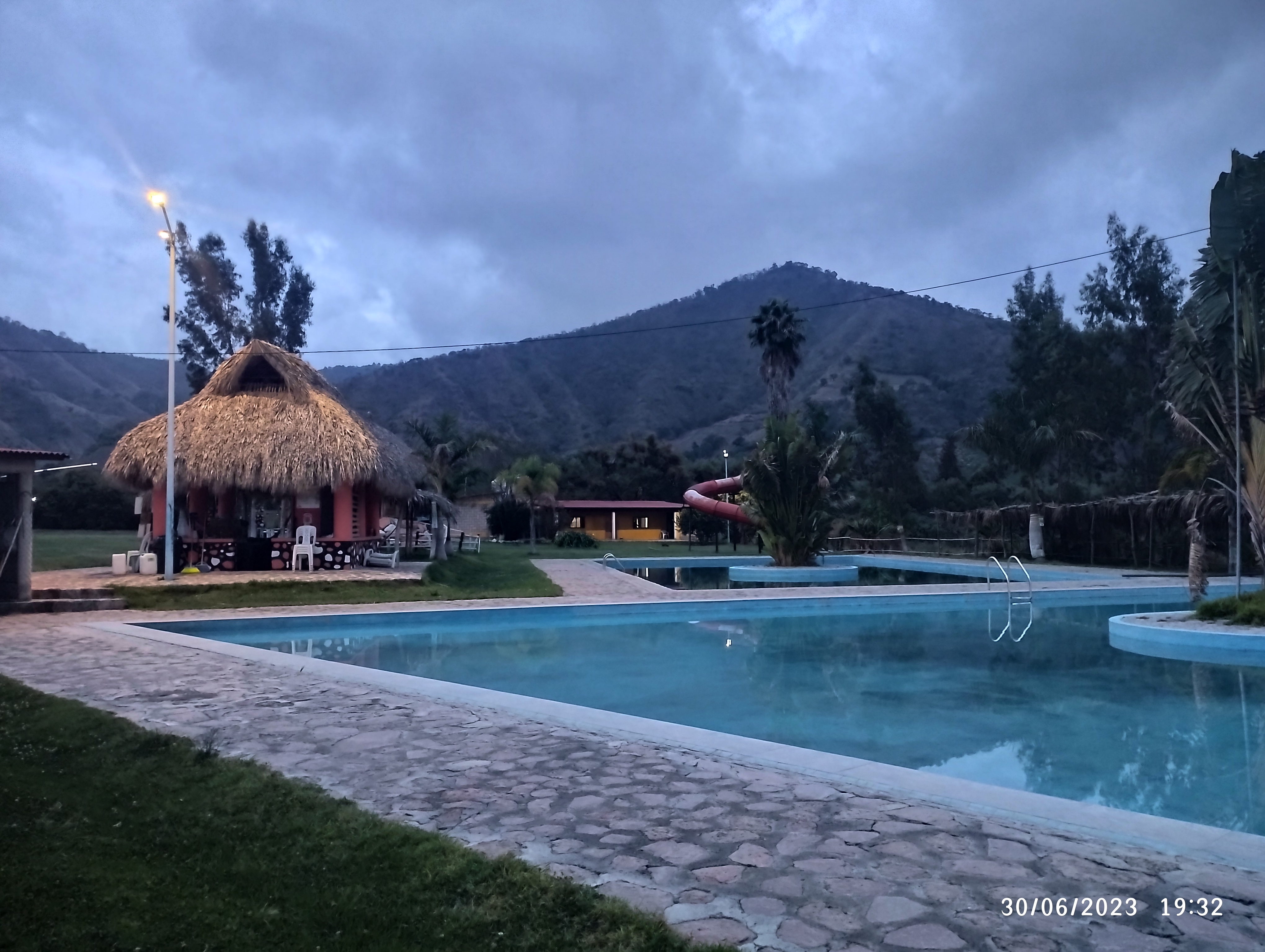 Presa Monarca image 3