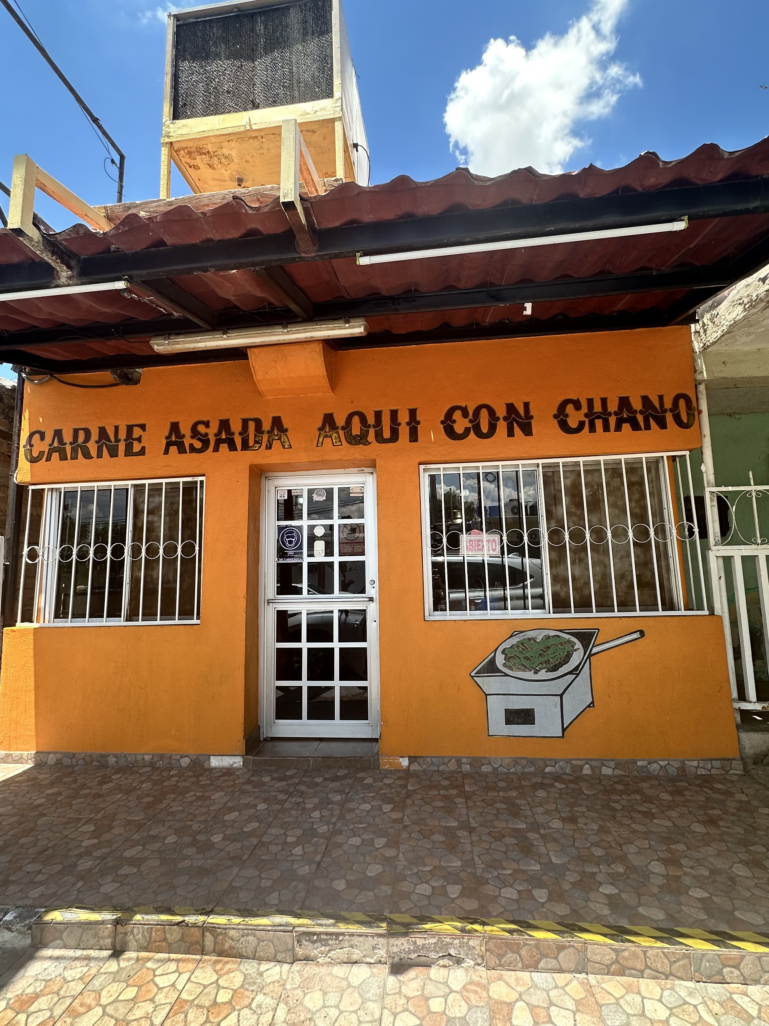 Aqui Con Chano image 5