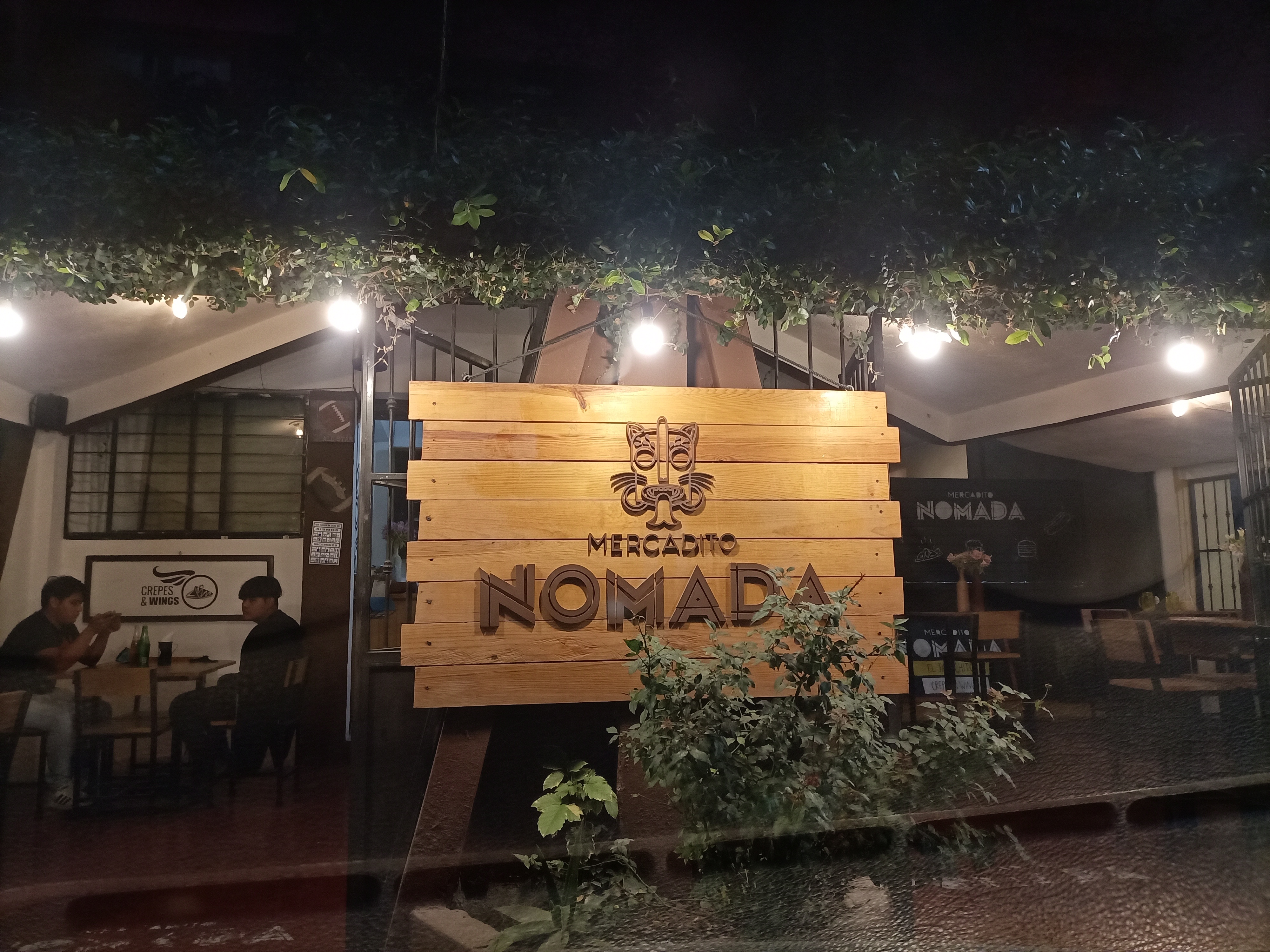 Nomada Ocosingo image 1