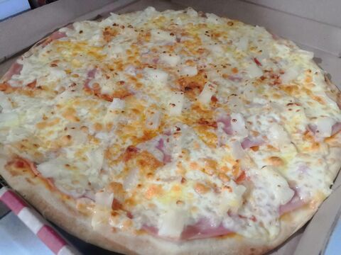 PIZZERÍA BURGER WORLD SUC. CHILON image 2