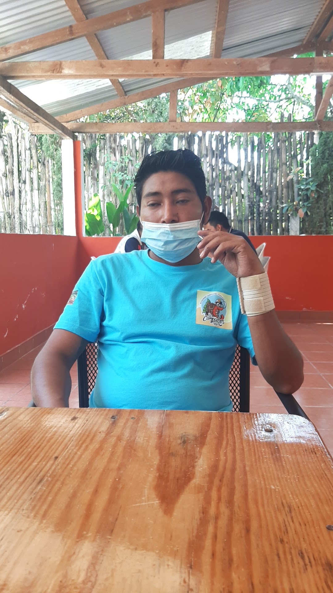 "Restaurante familiar" Asadero y marisquería los dos compadres. image 8