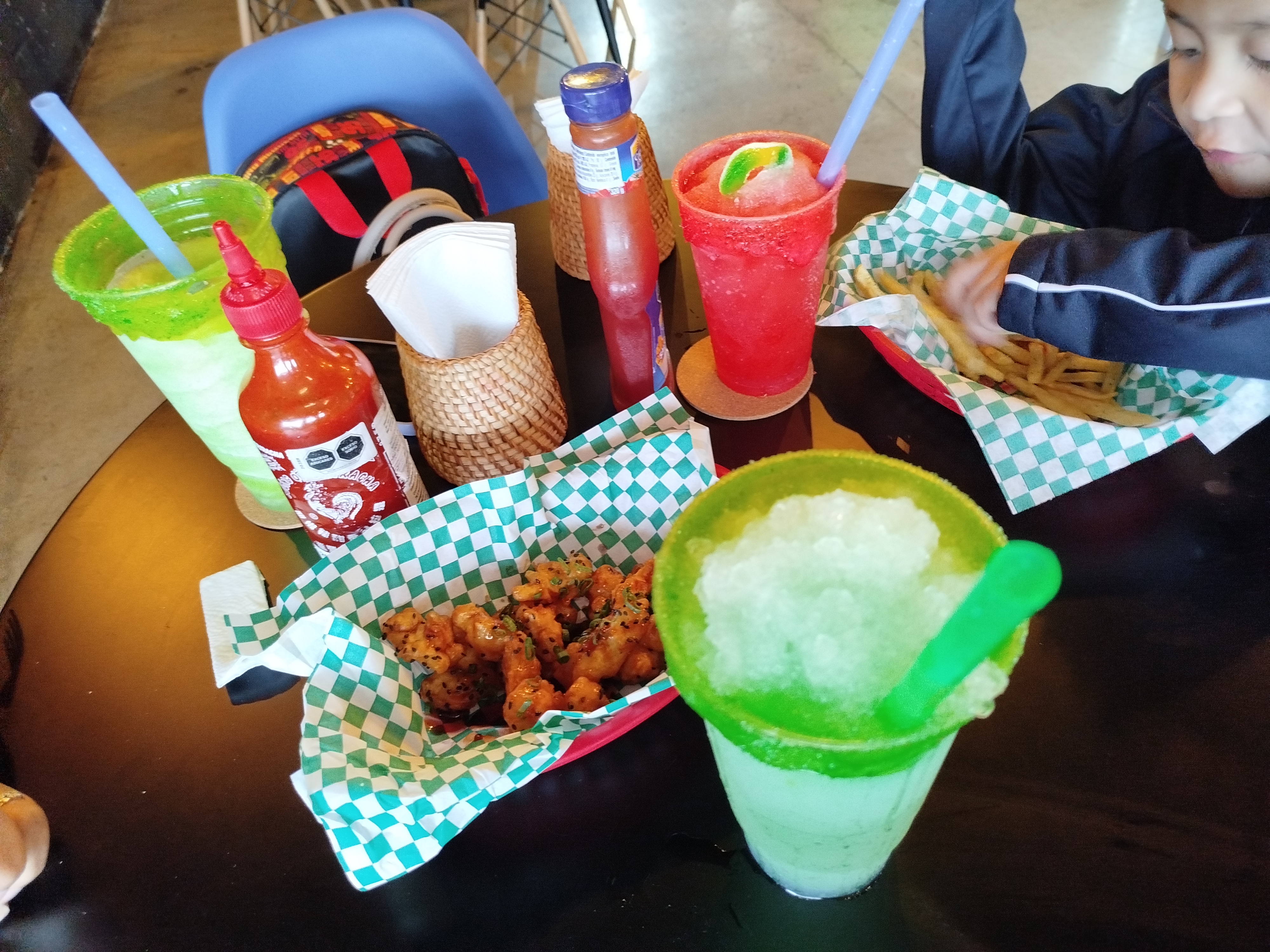 La ka’z Restaurant & Bar - PLAZA ESTAMBRES image 3