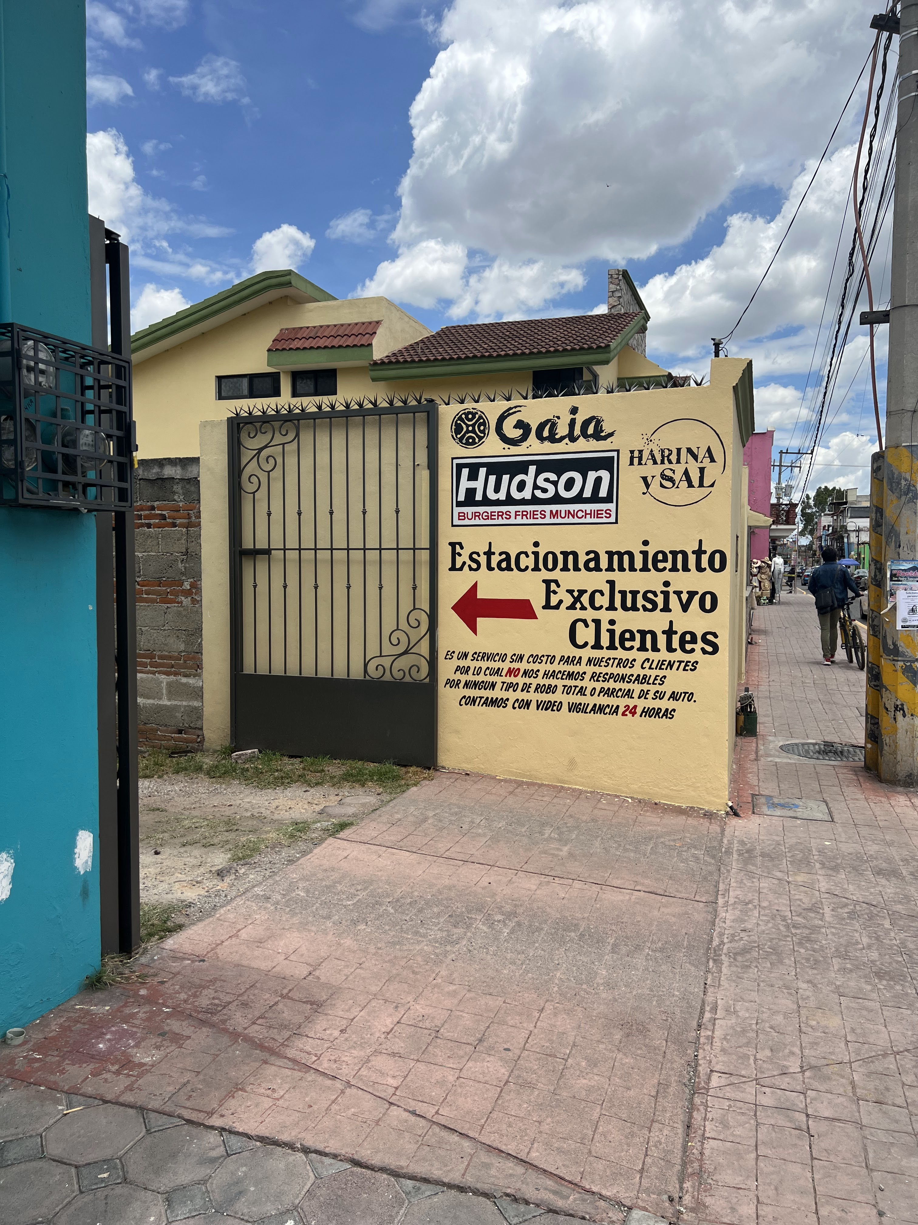 Hudson burgers - Cholula (nueva ubicación) image 1