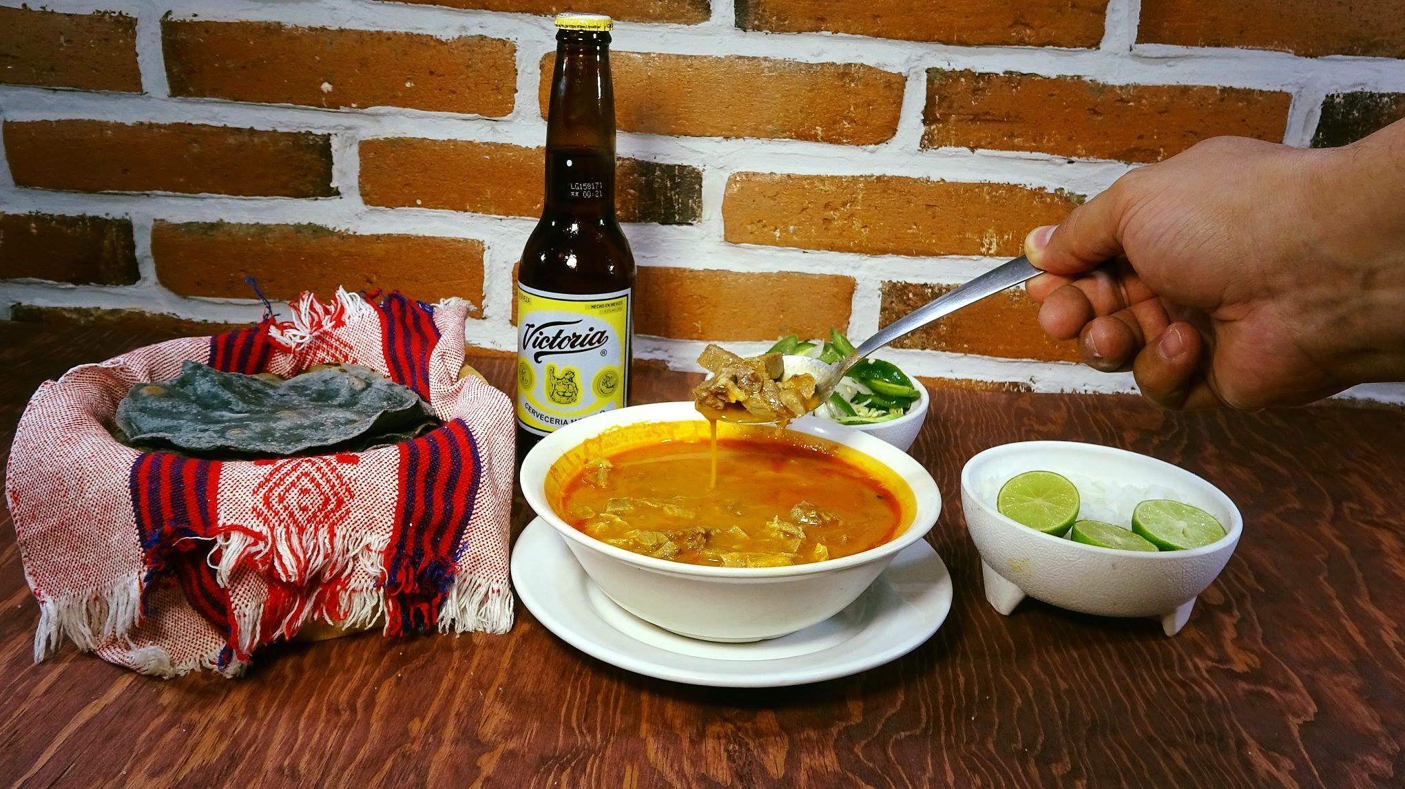 The Good Season of the Bear image 7