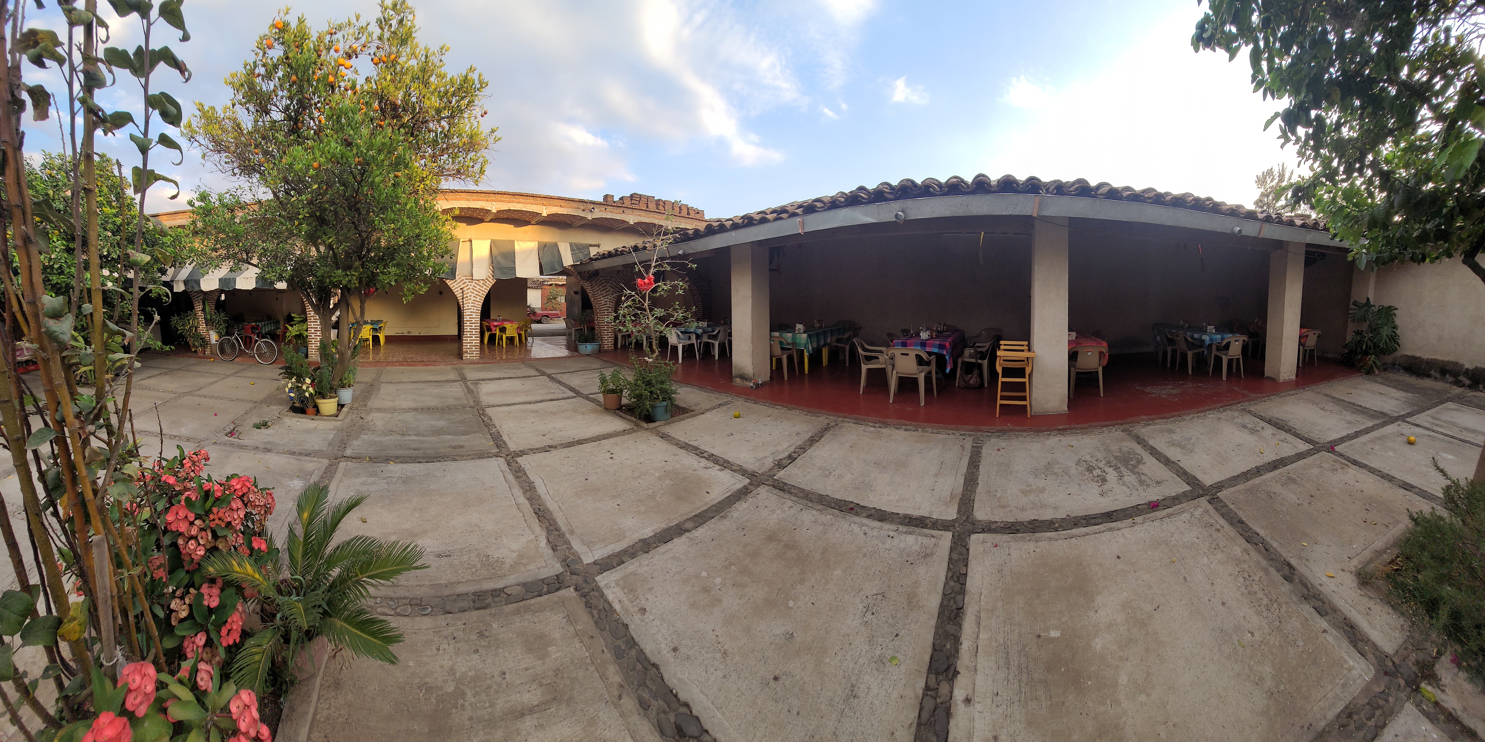 mariscos El yuyo image 3