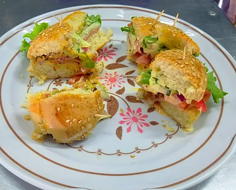 Tortas Ahogadas La Jalisquilla image 4