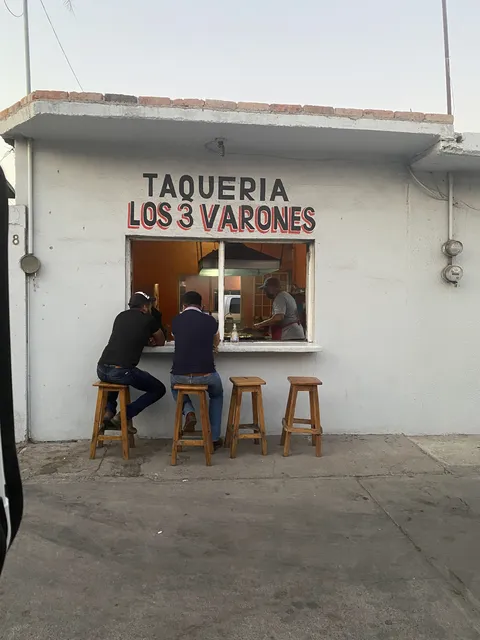 Taqueria Los Tres Varones image 1