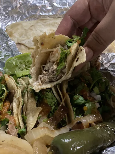Taqueria Los Tres Varones image 4