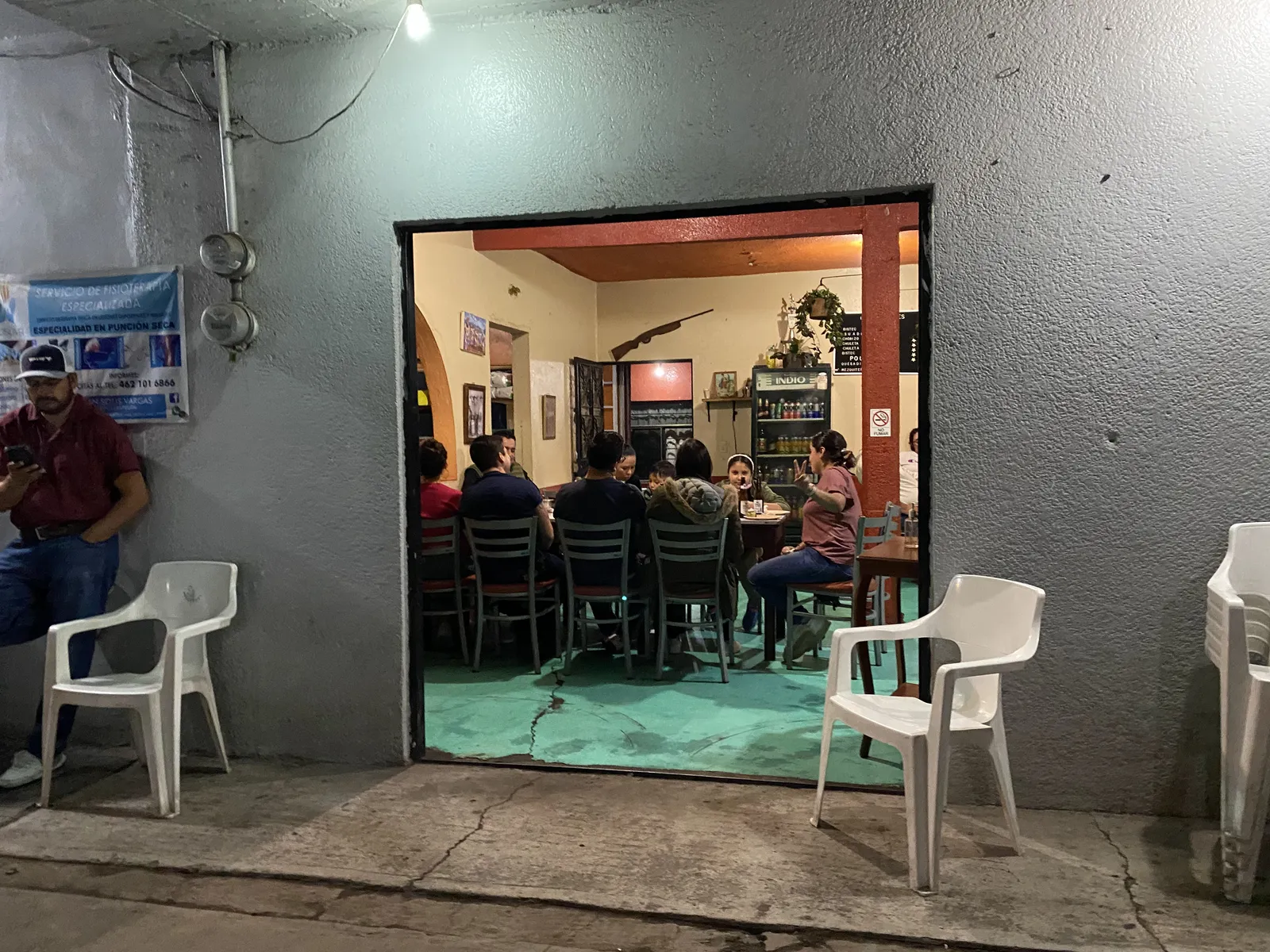Taqueria Los Tres Varones image 8