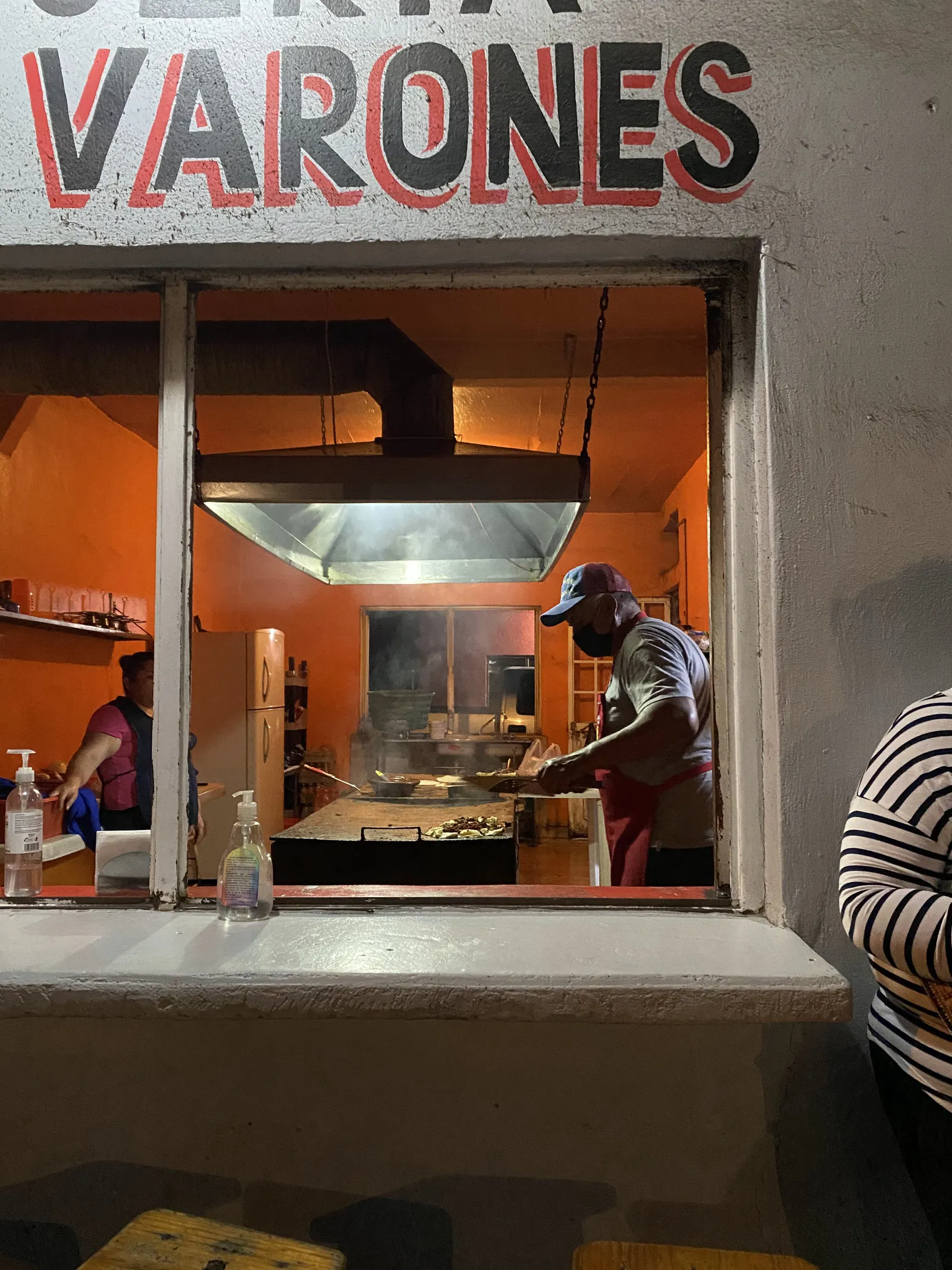 Taqueria Los Tres Varones image 9