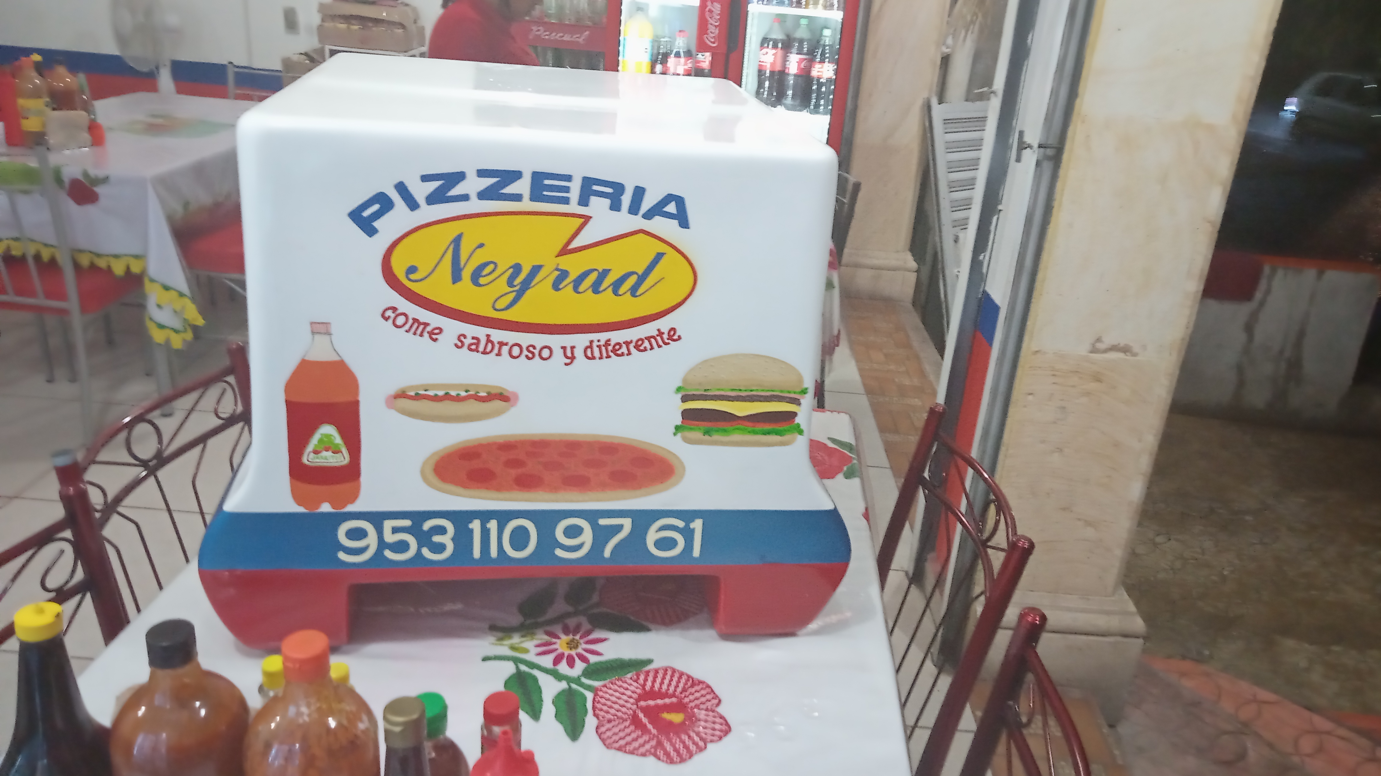 Pizzería Neyrad image 1
