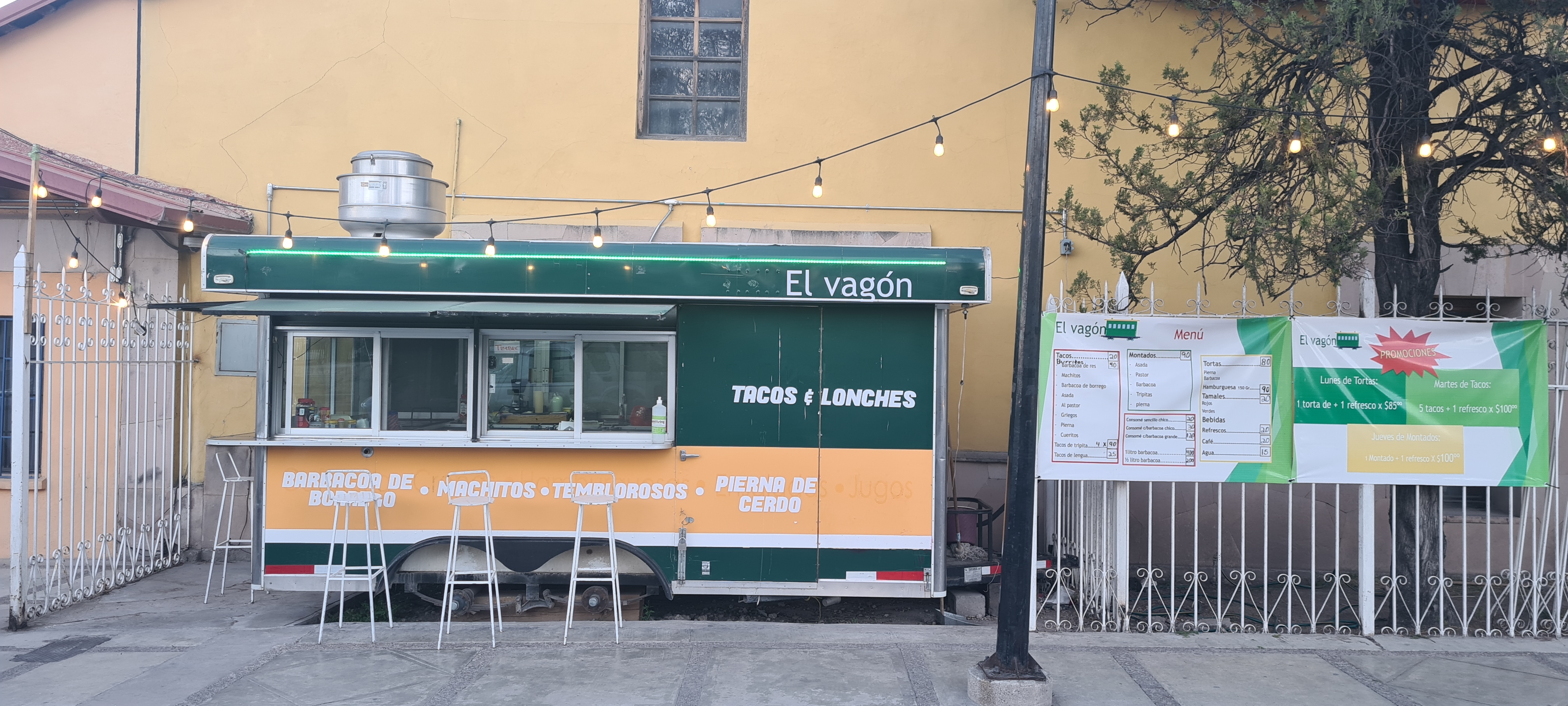 Taquería "El Vagón" image 9