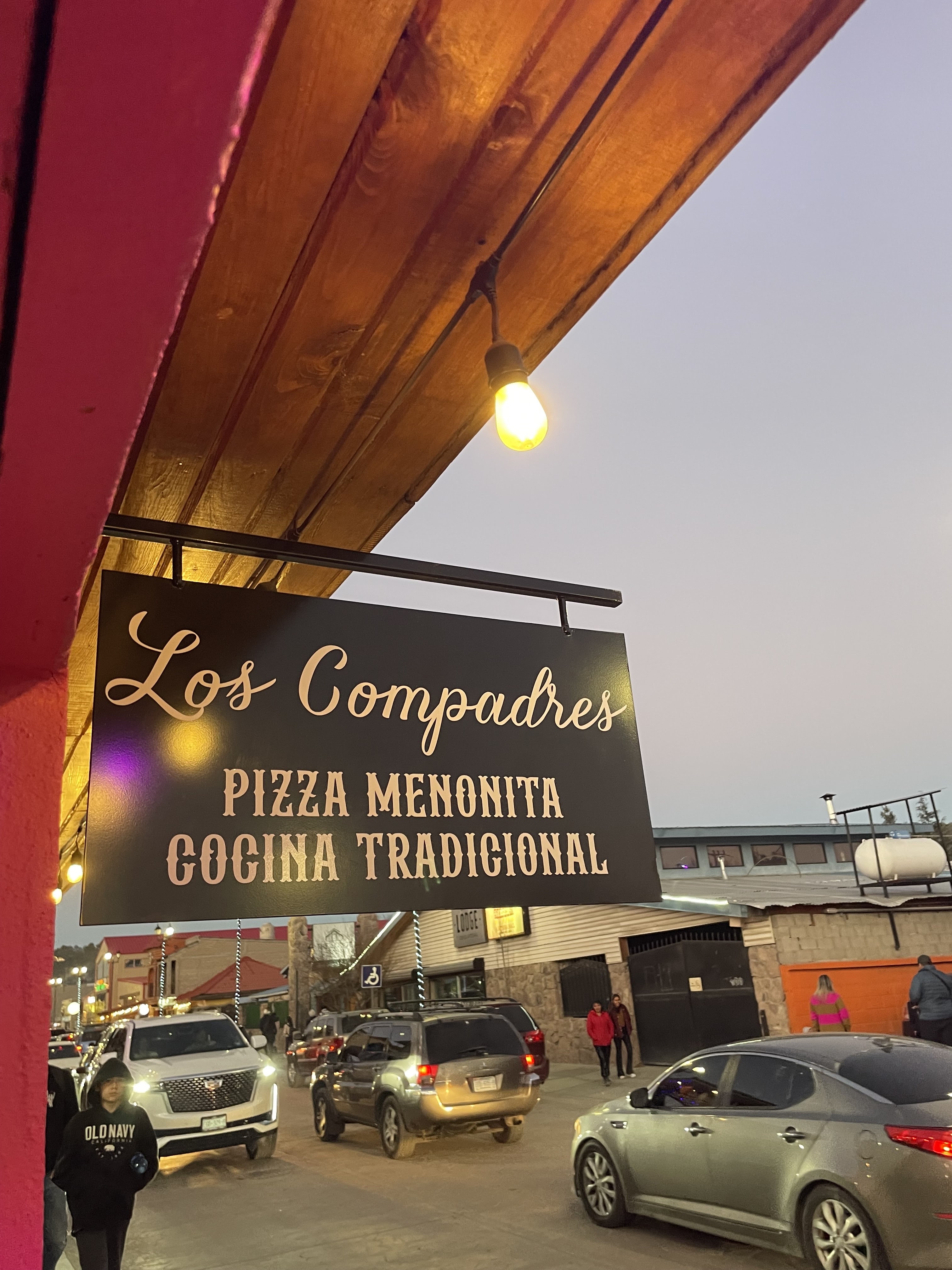 Los Compadres Rosticeria & Pizzas image 2