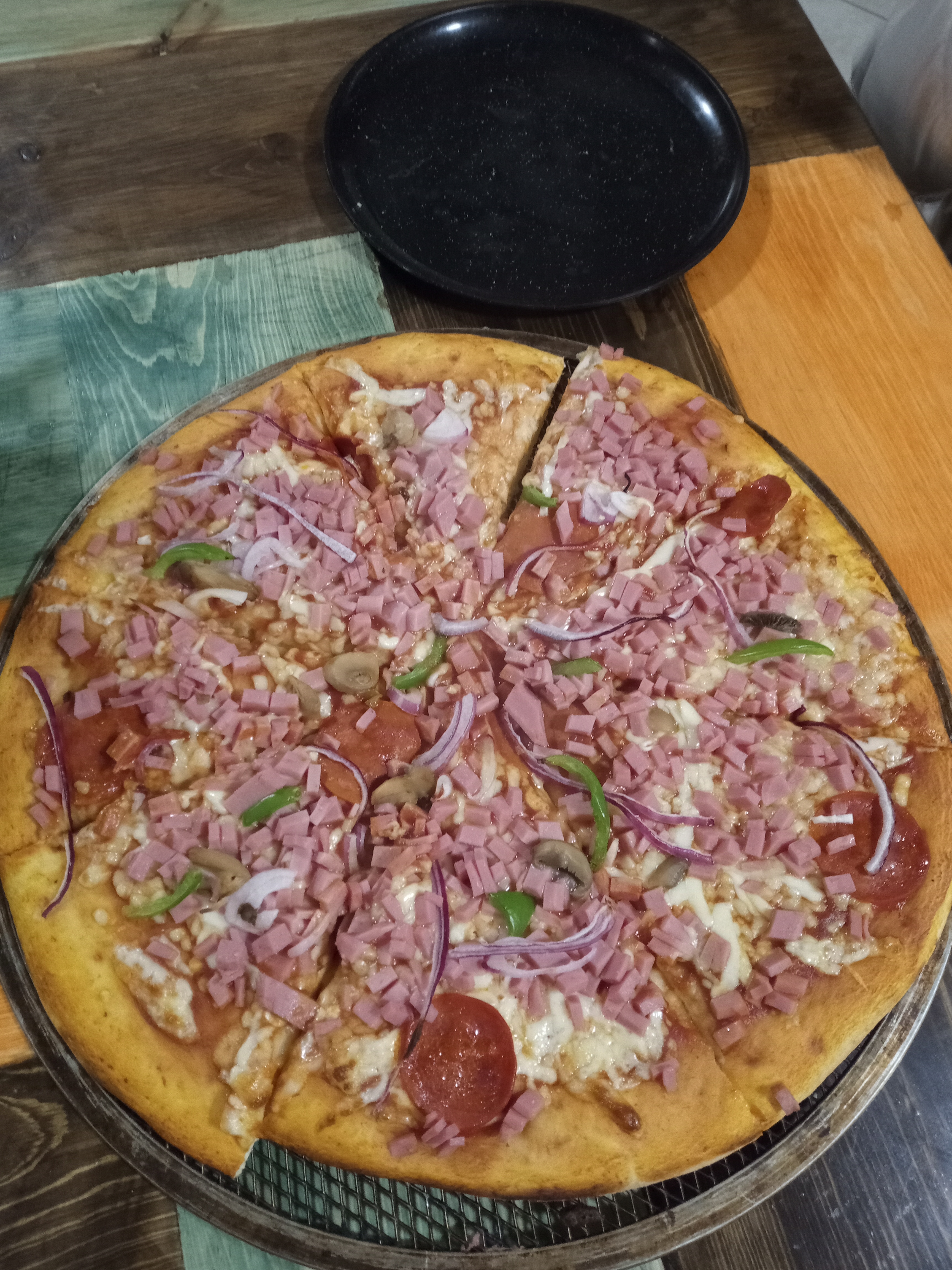 Los Compadres Rosticeria & Pizzas image 4