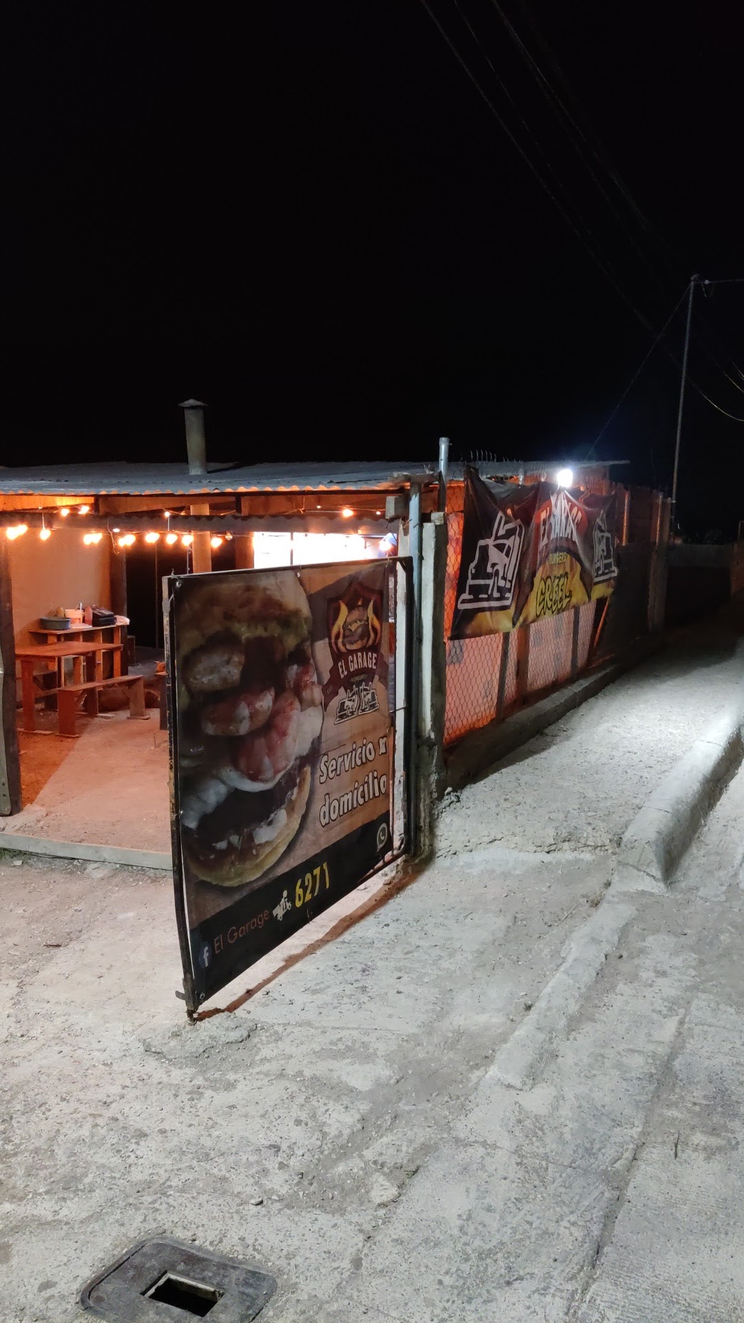 El Garage image 5