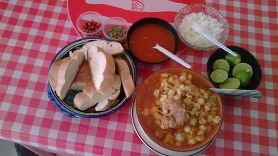 El Pollito pio" image 9