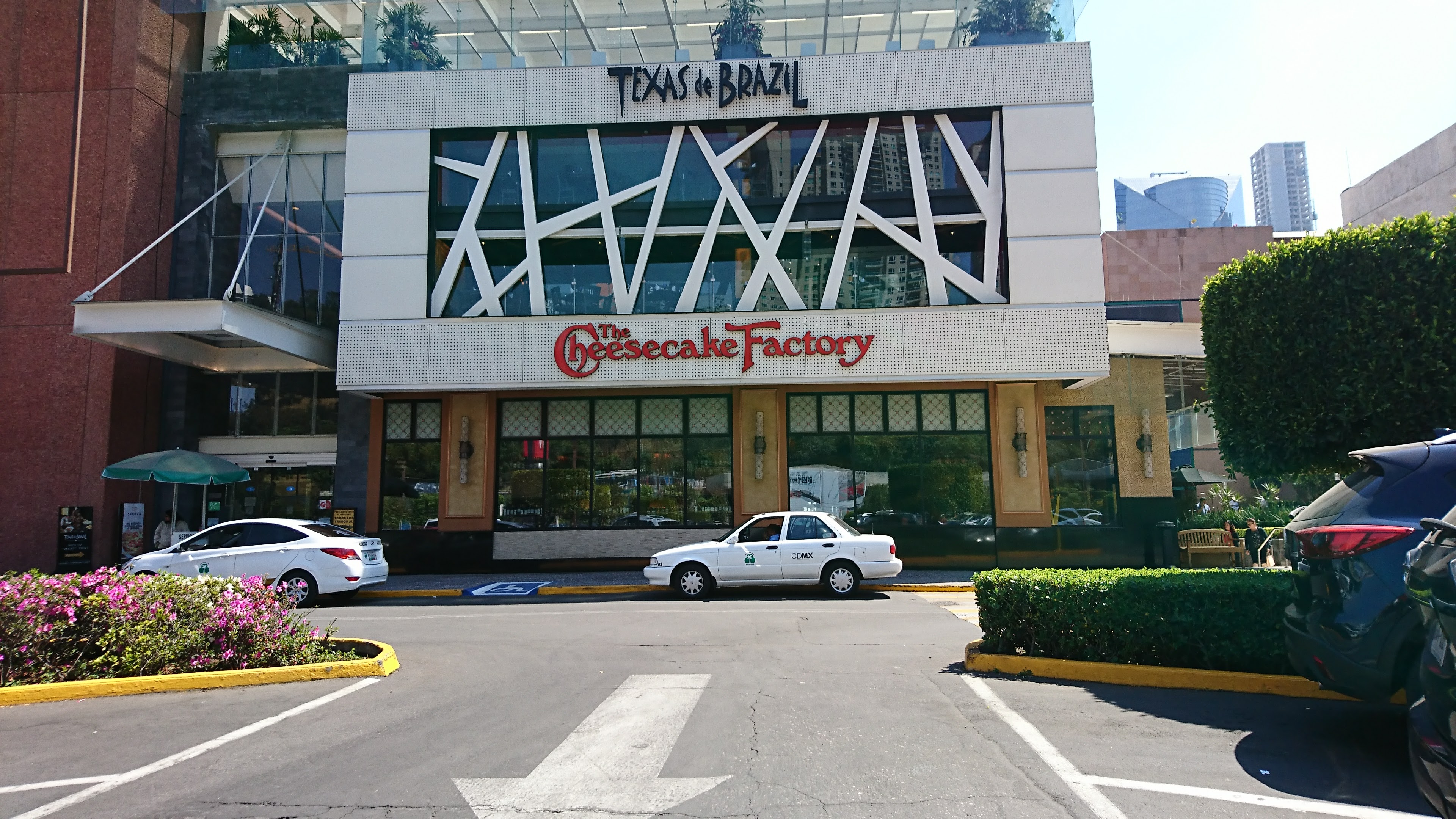 The Cheesecake Factory image 1