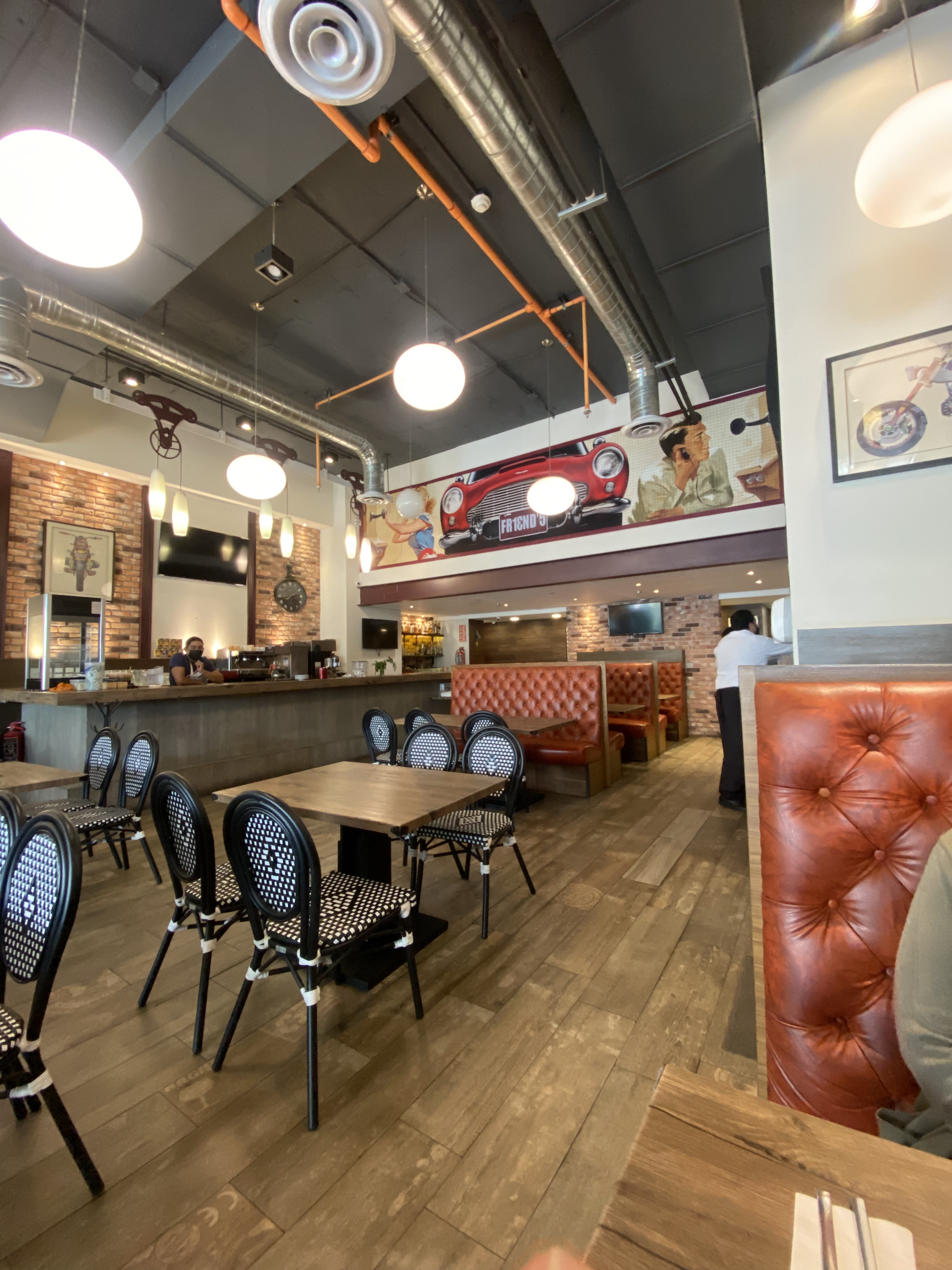 Friend's Deli image 8