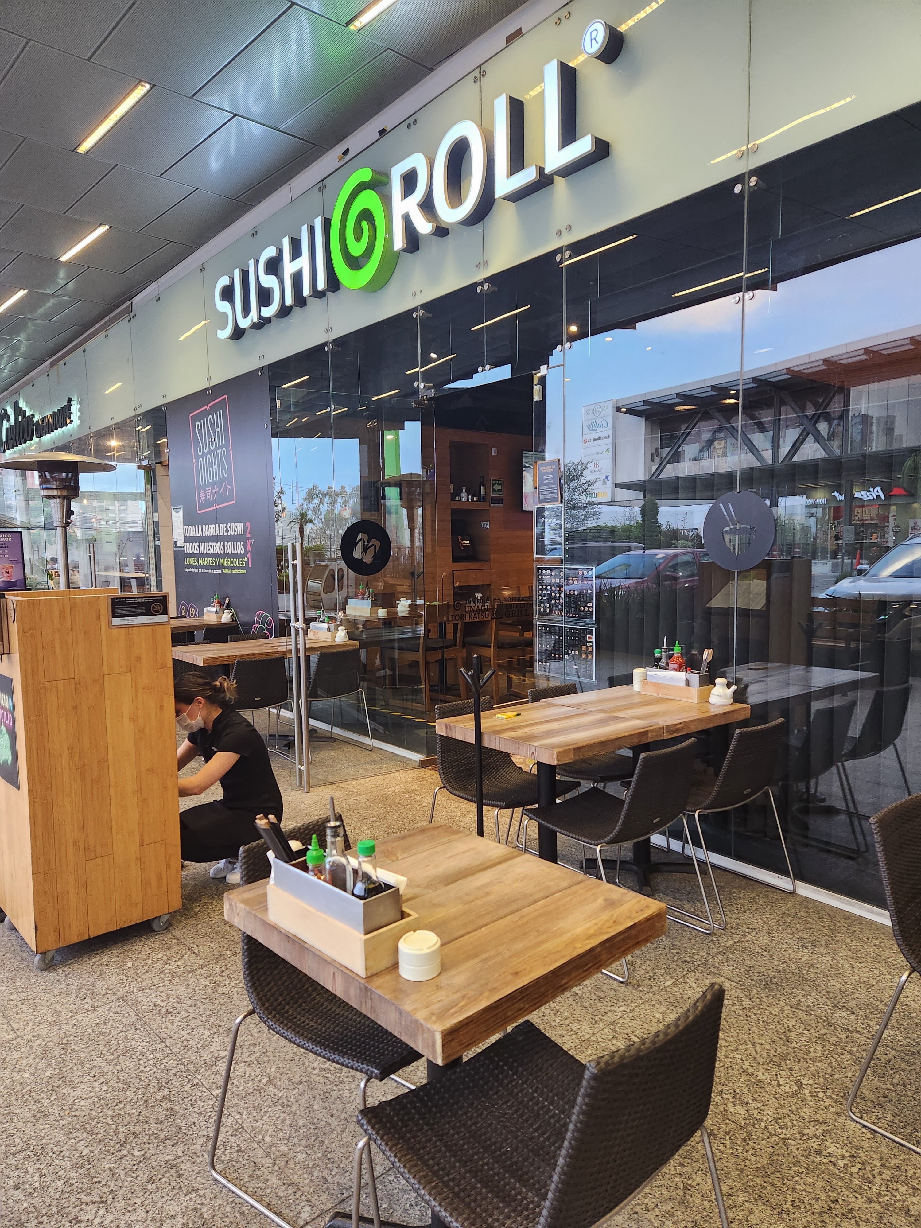 Sushi Roll Interlomas image 6