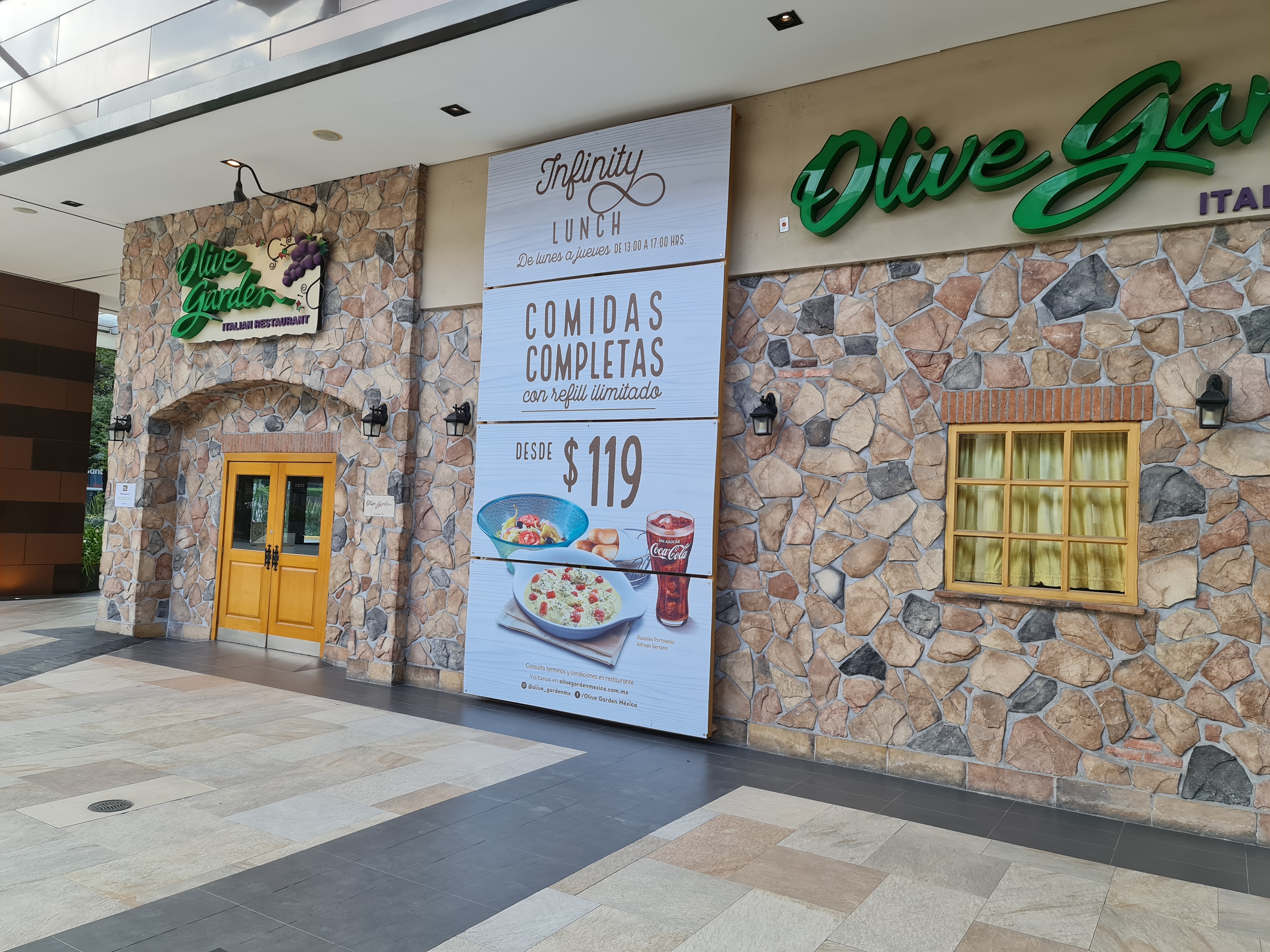 Olive Garden Patio Santa Fe image 3