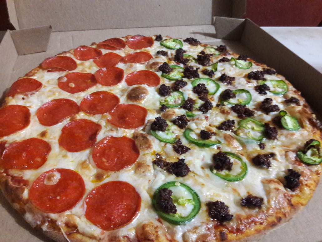 Pizza Caliente Citlaltepetl image 1