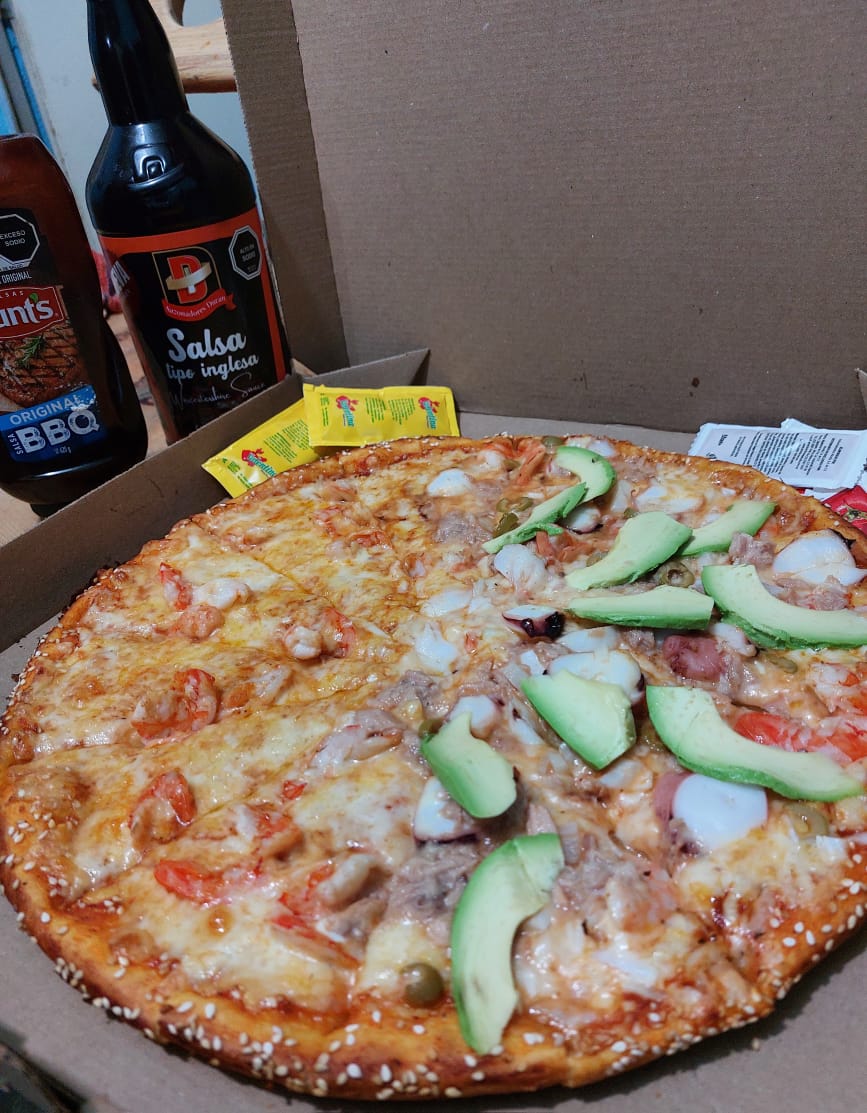 Beto`s pizza image 2