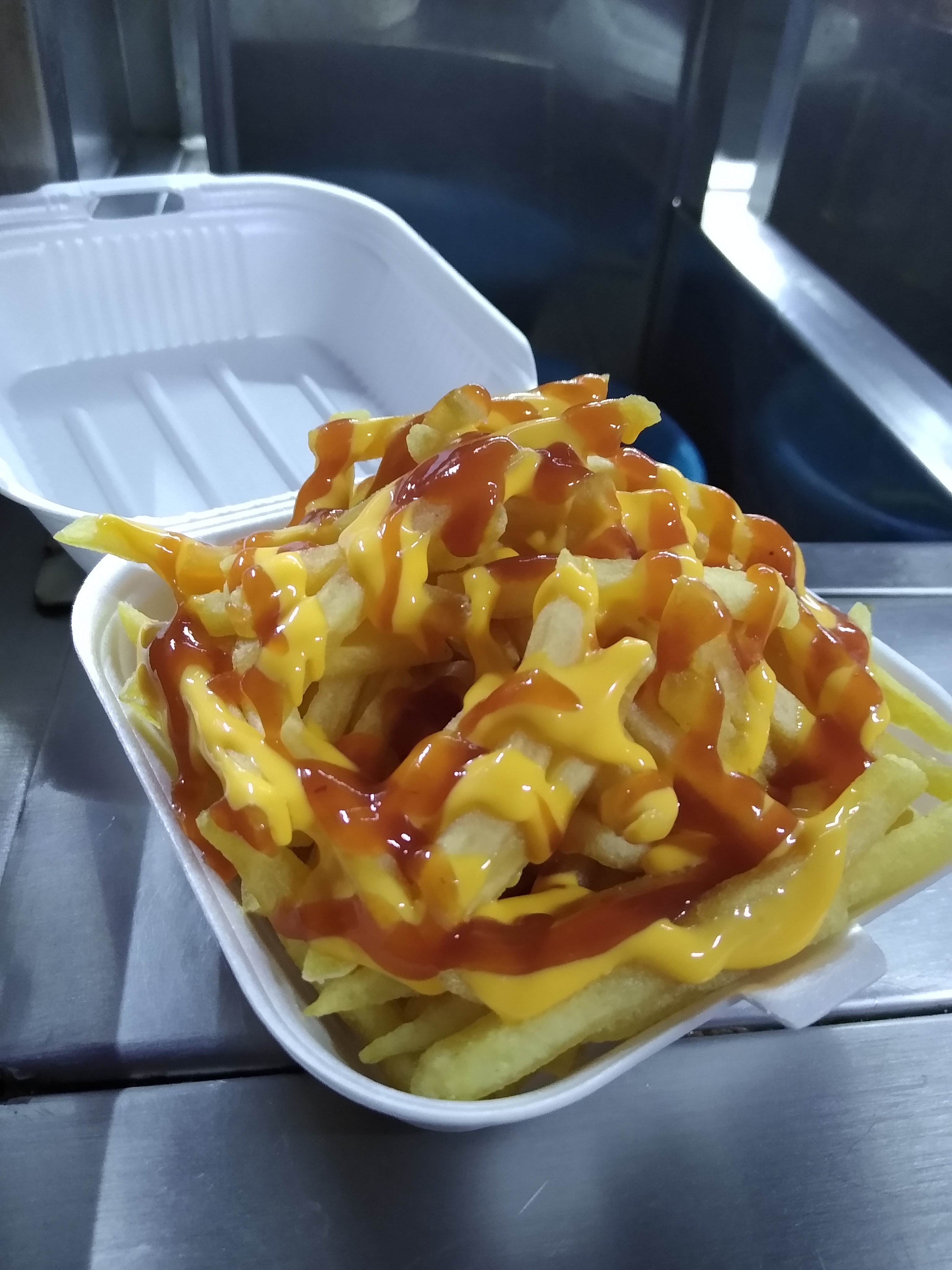 Burgers & Dogos the brother's image 5