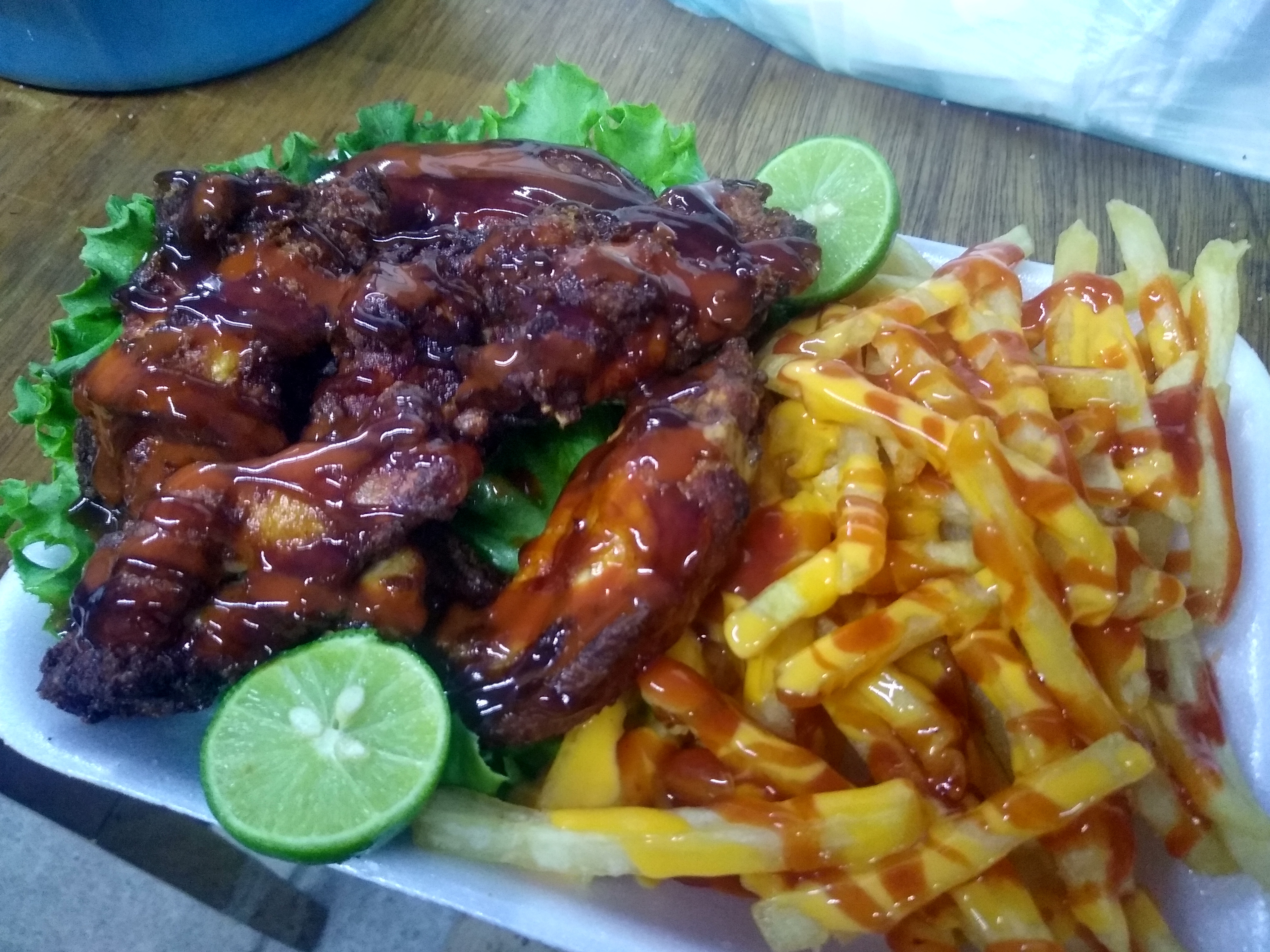 Burgers & Dogos the brother's image 6